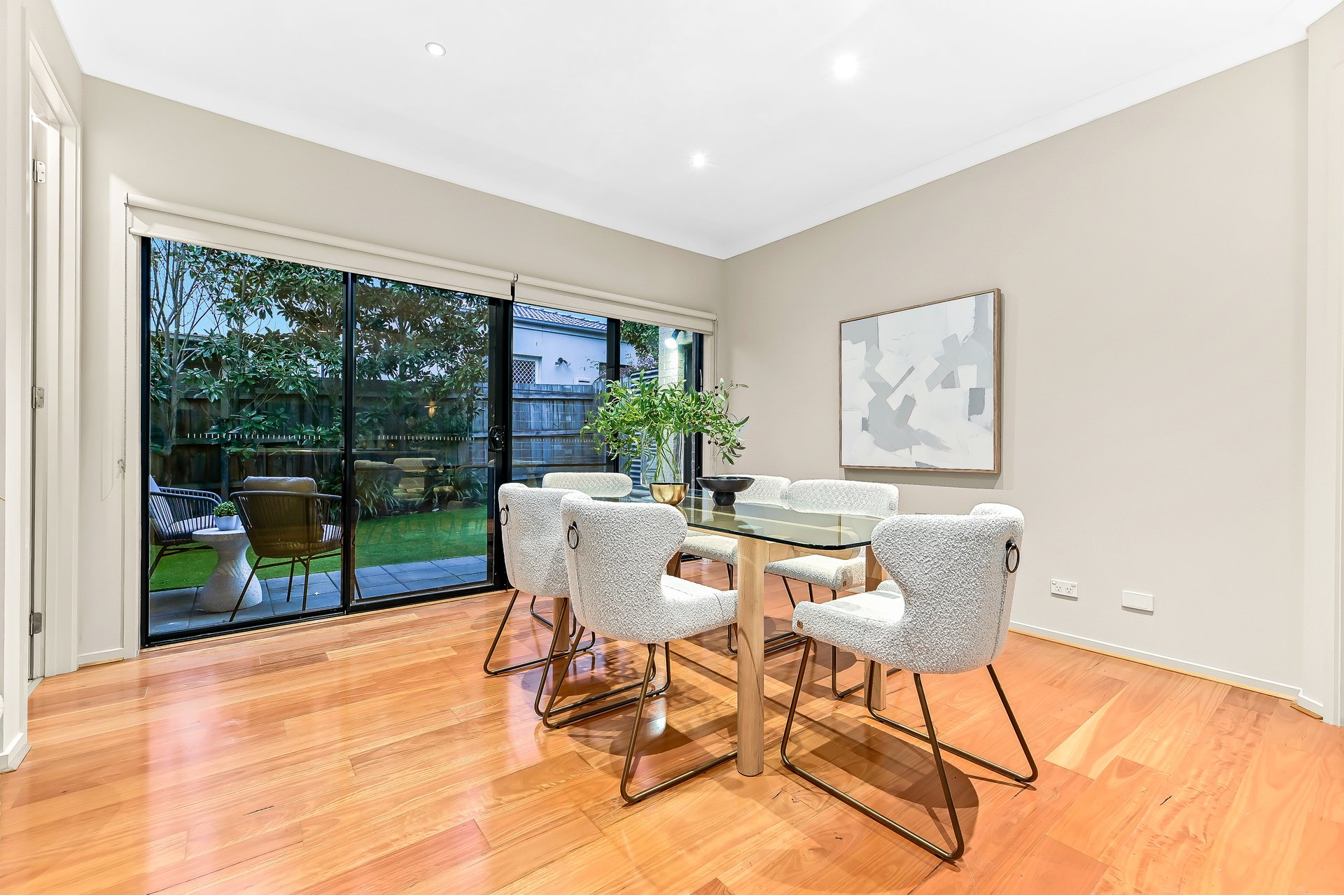 1/2 Elm Grove, Mount Waverley image 7