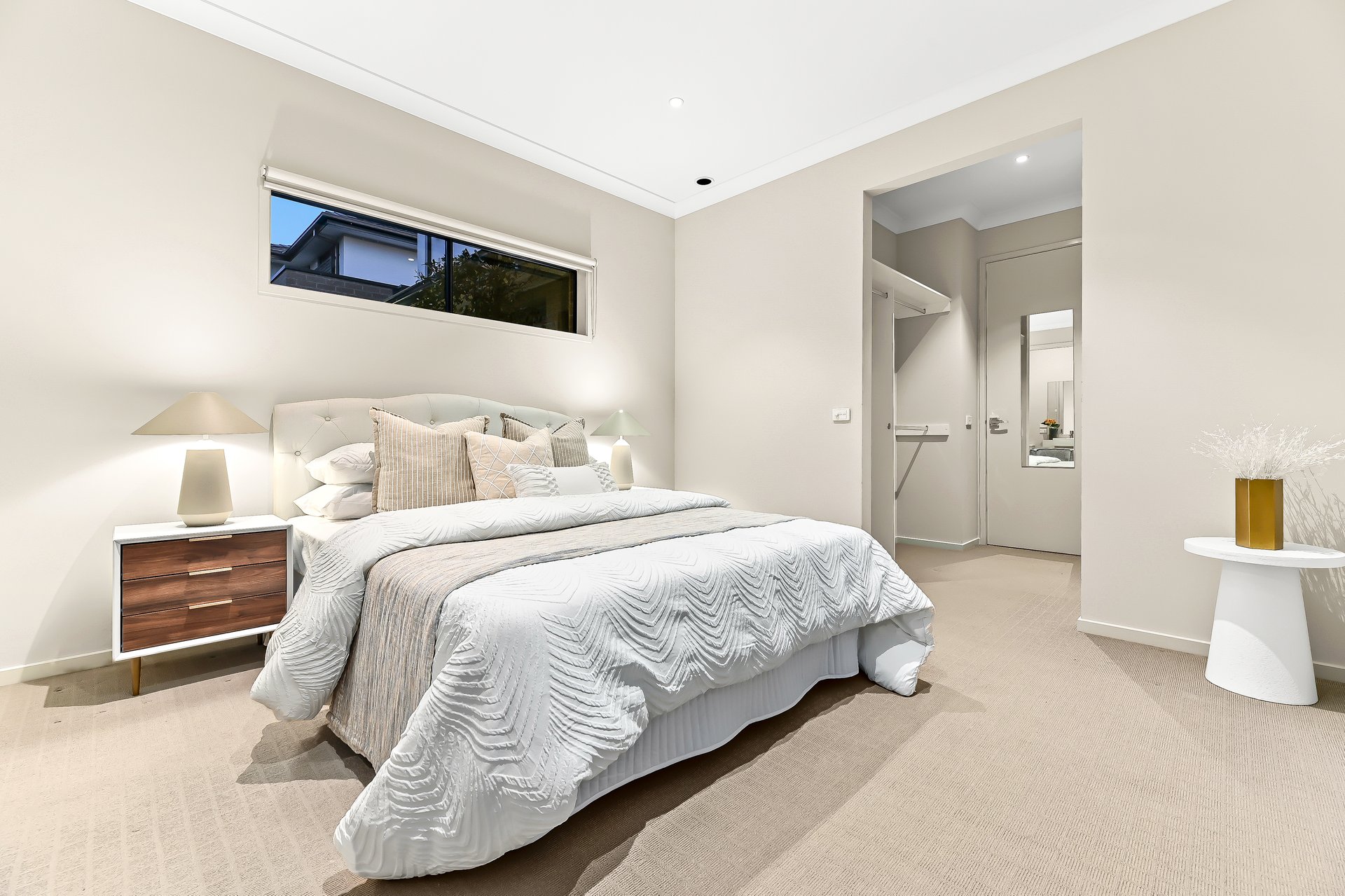 1/2 Elm Grove, Mount Waverley image 8