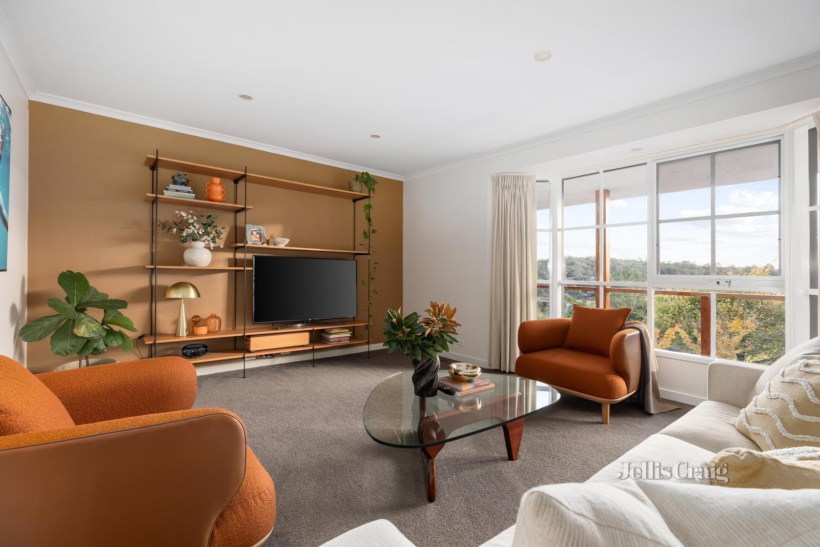 12 Elmwood Rise, Eltham North image 2
