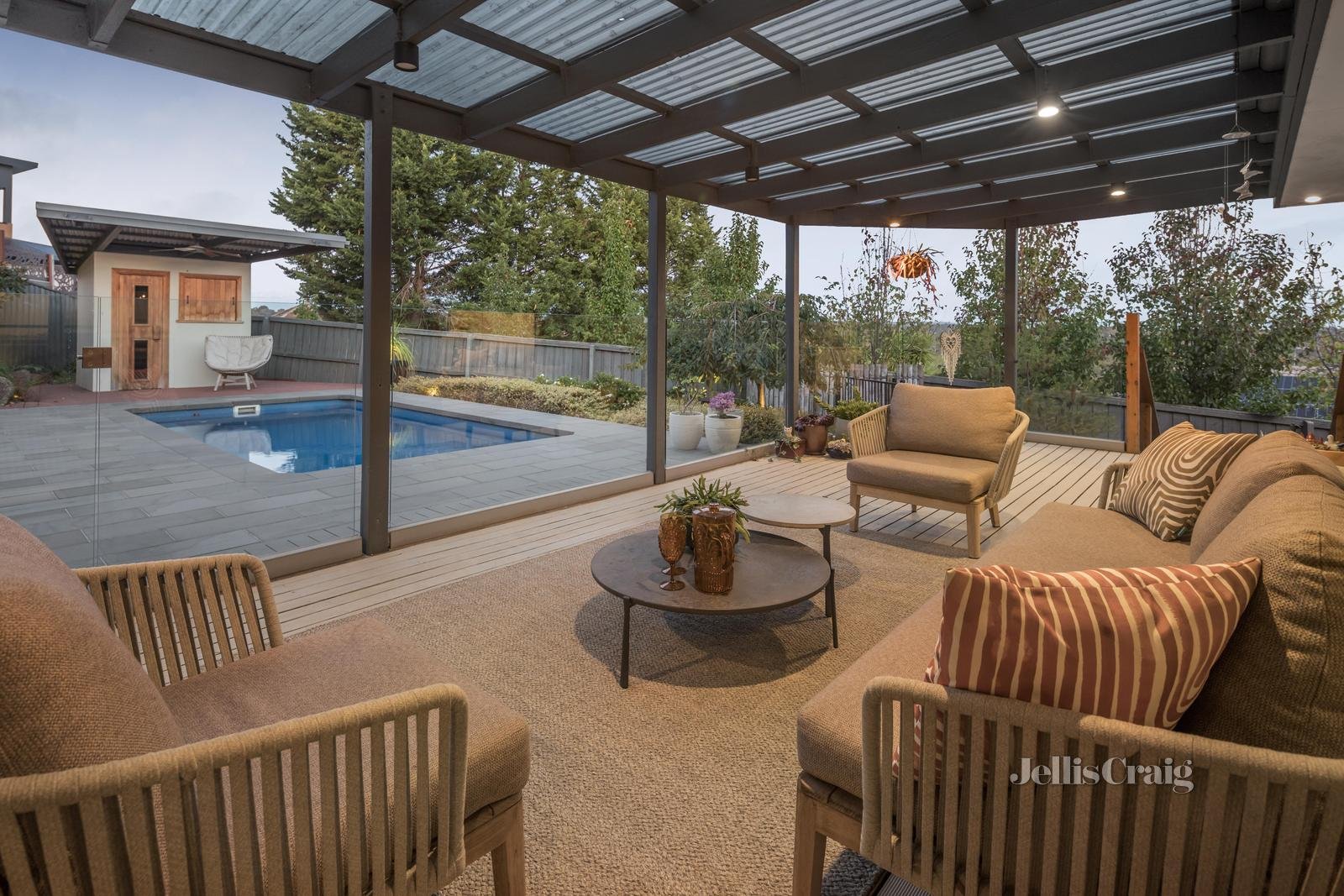 12 Elmwood Rise, Eltham North image 13