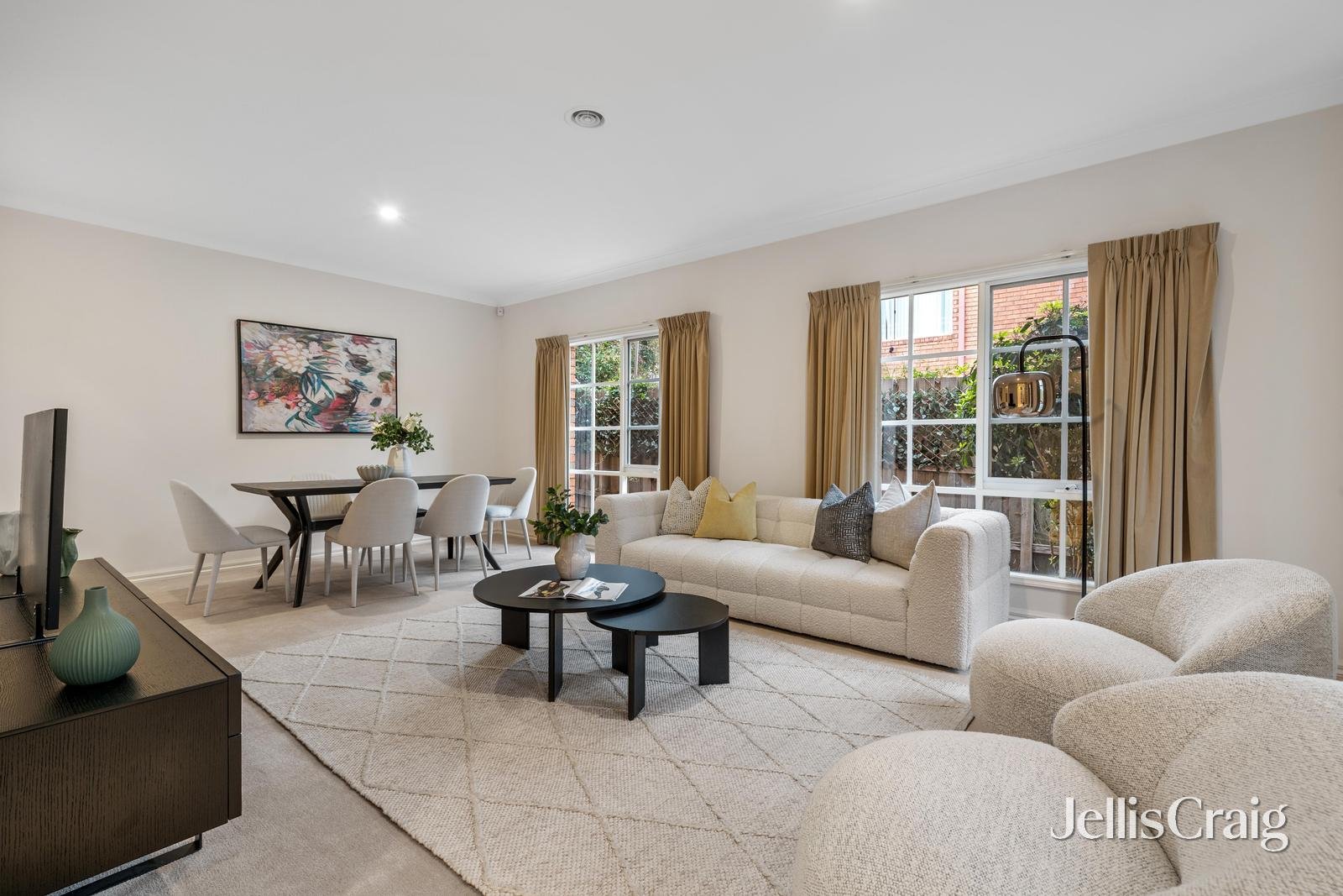 12 Epworth Court, Glen Waverley image 2