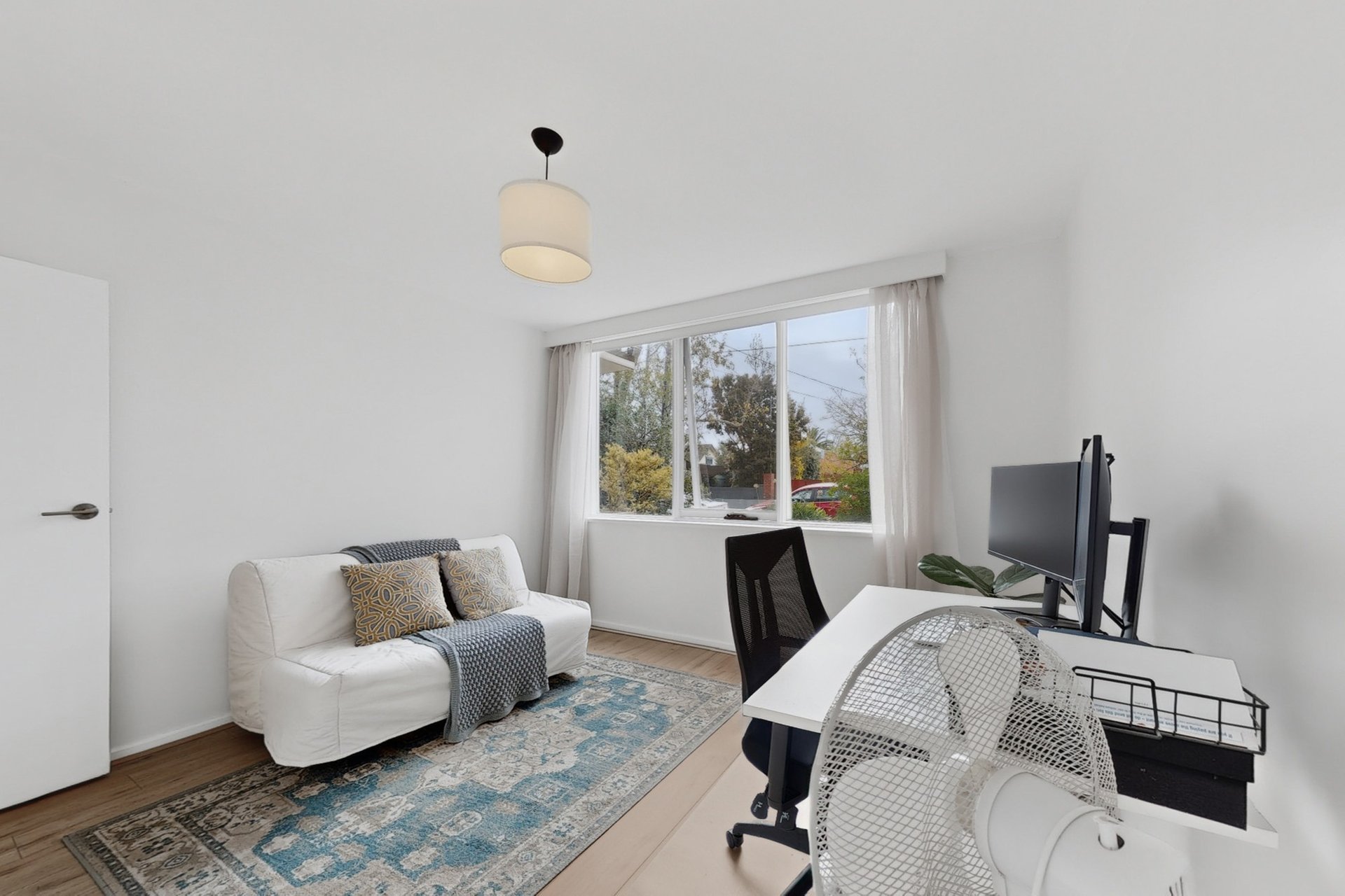 1/2 Erindale Avenue, Ripponlea image 9