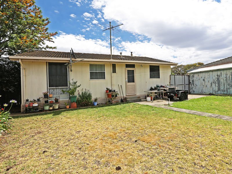 12 Eumeralla Street, Corio image 5