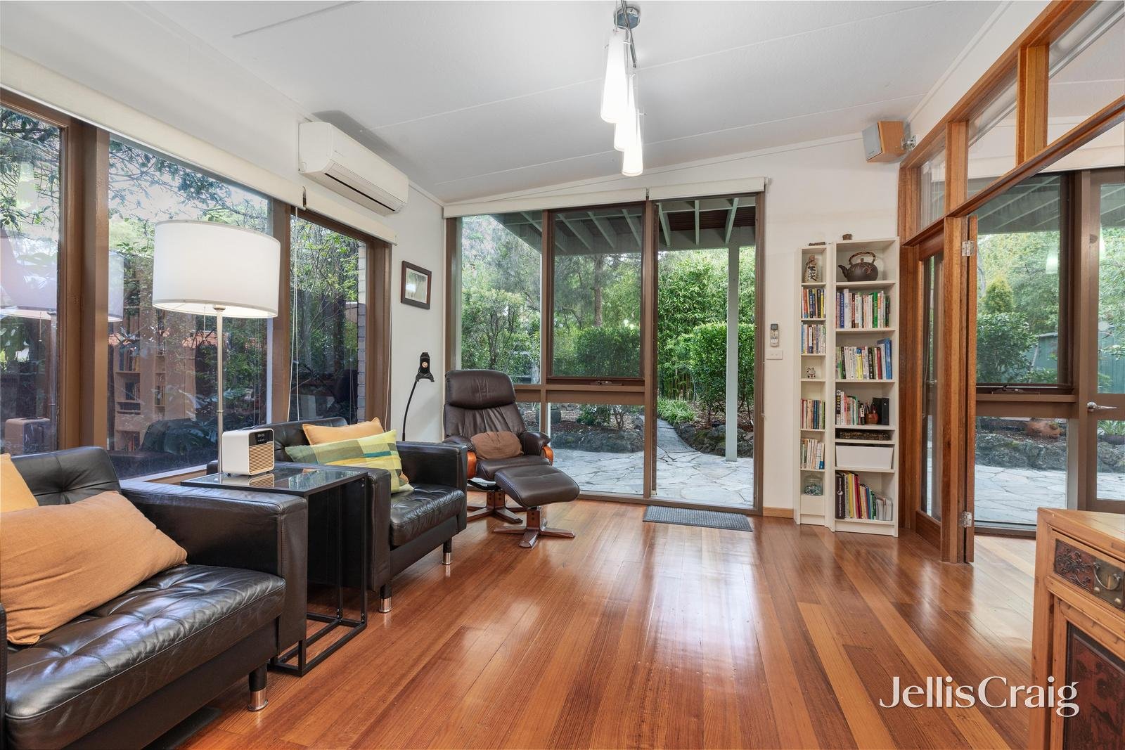12 Eustace Street, Blackburn image 4