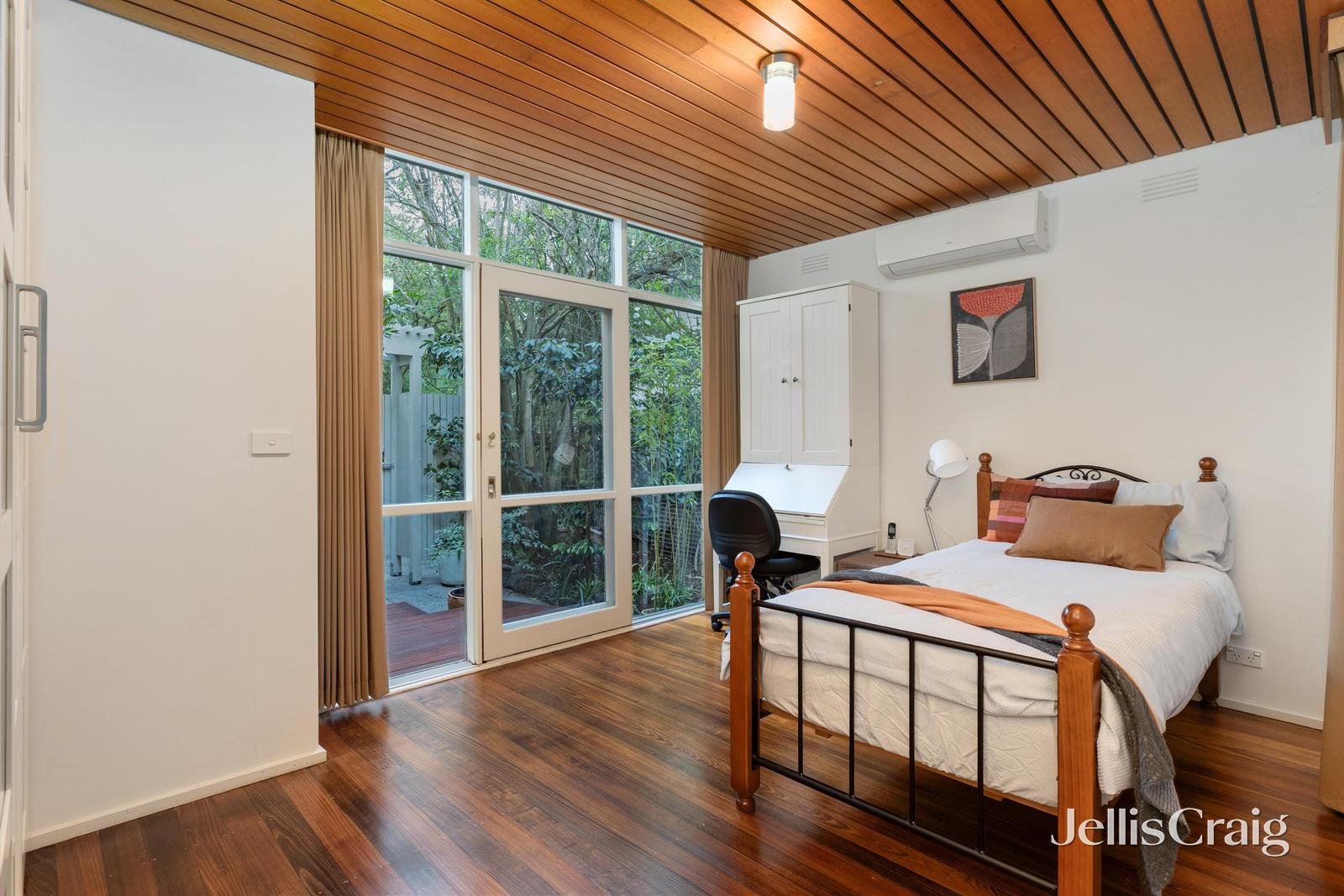 12 Eustace Street, Blackburn image 7