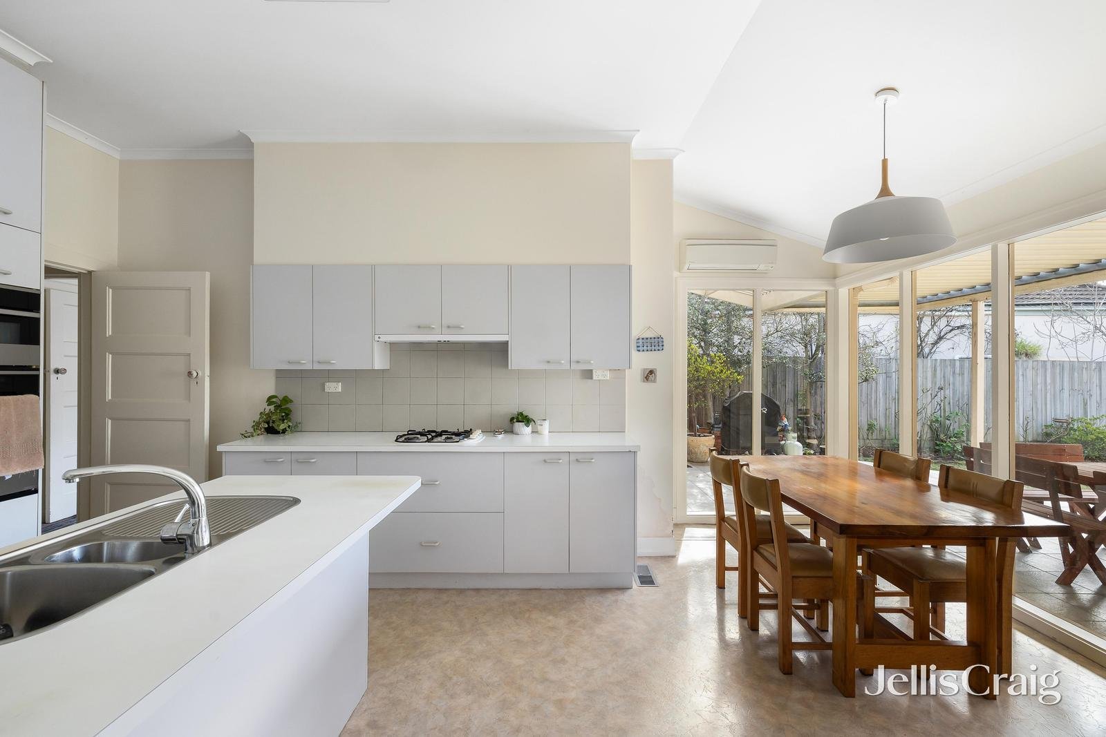 12 Evans Road, Kew image 6