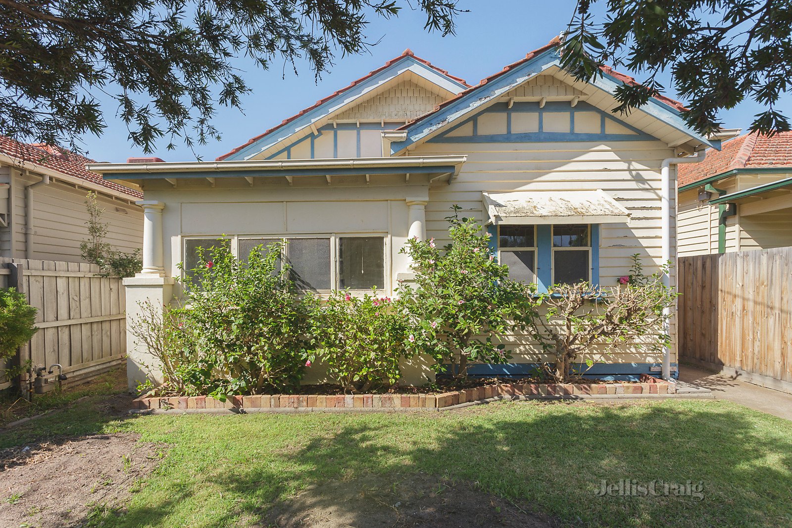 12 Exhibition Street, Mckinnon image 1