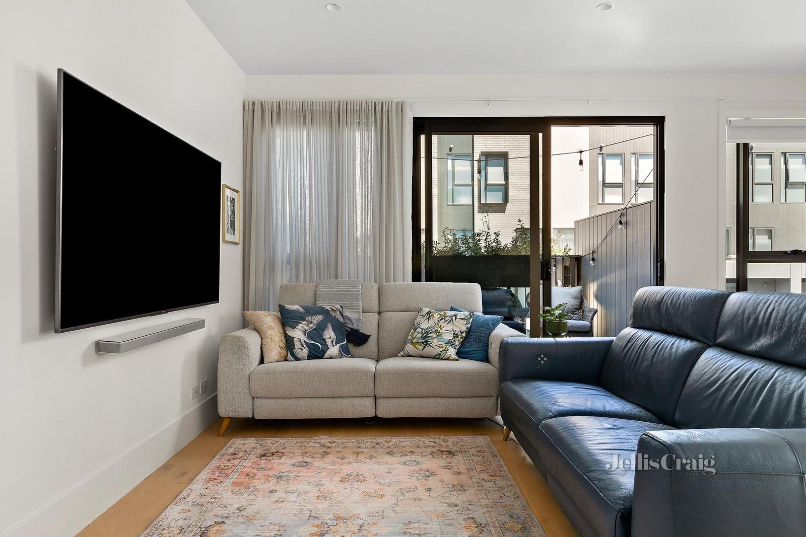 12 Felix Mews, Moonee Ponds image 3