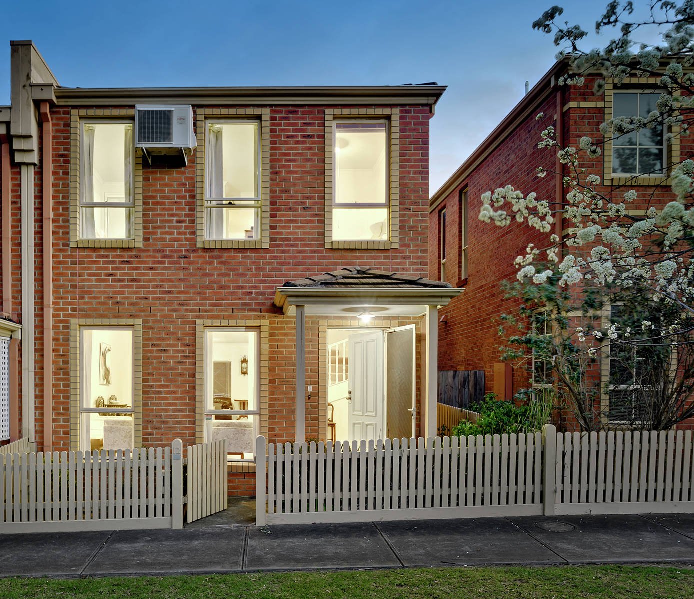 12 Forbes Place, Balwyn North image 2