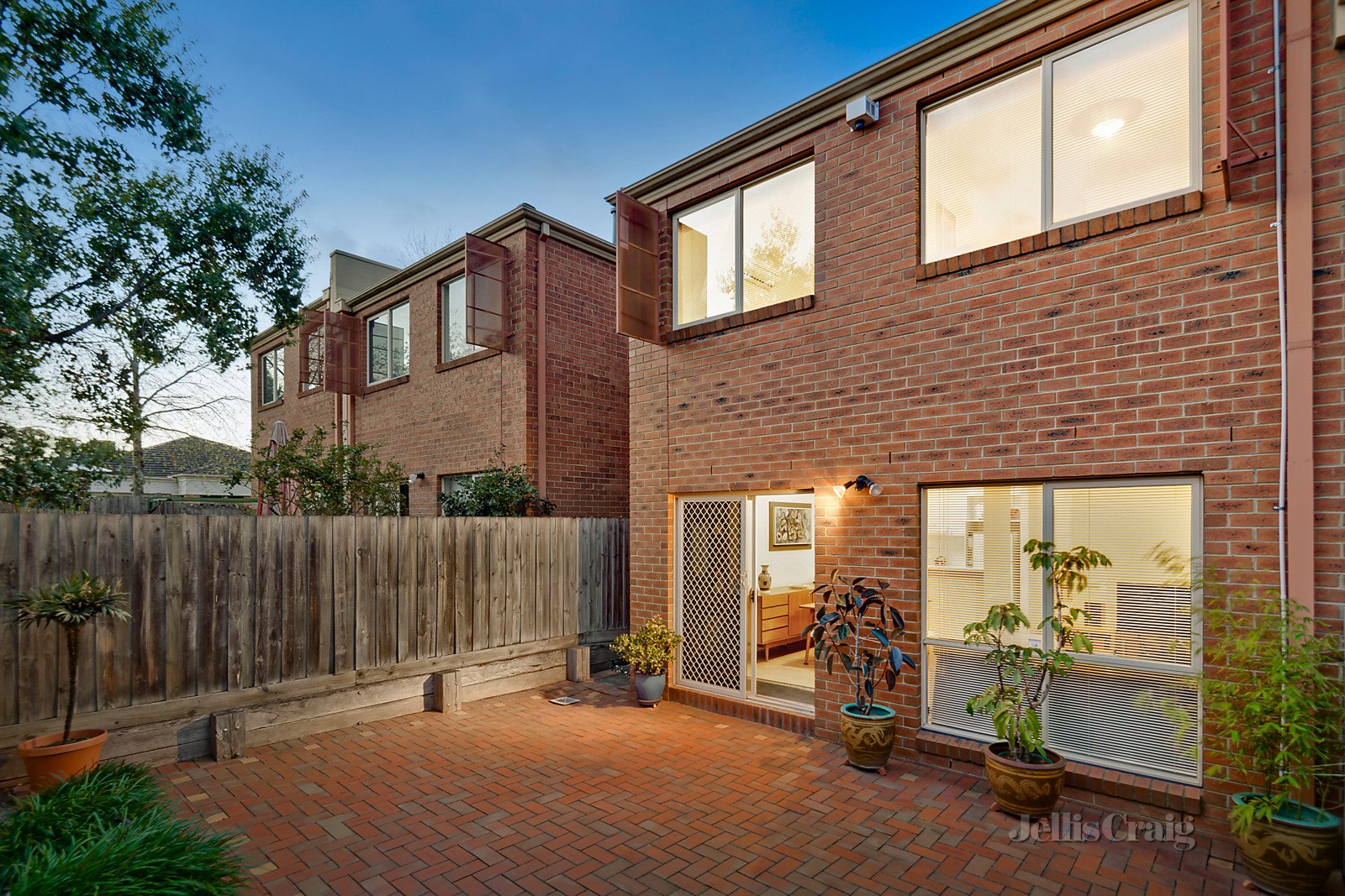 12 Forbes Place, Balwyn North image 3