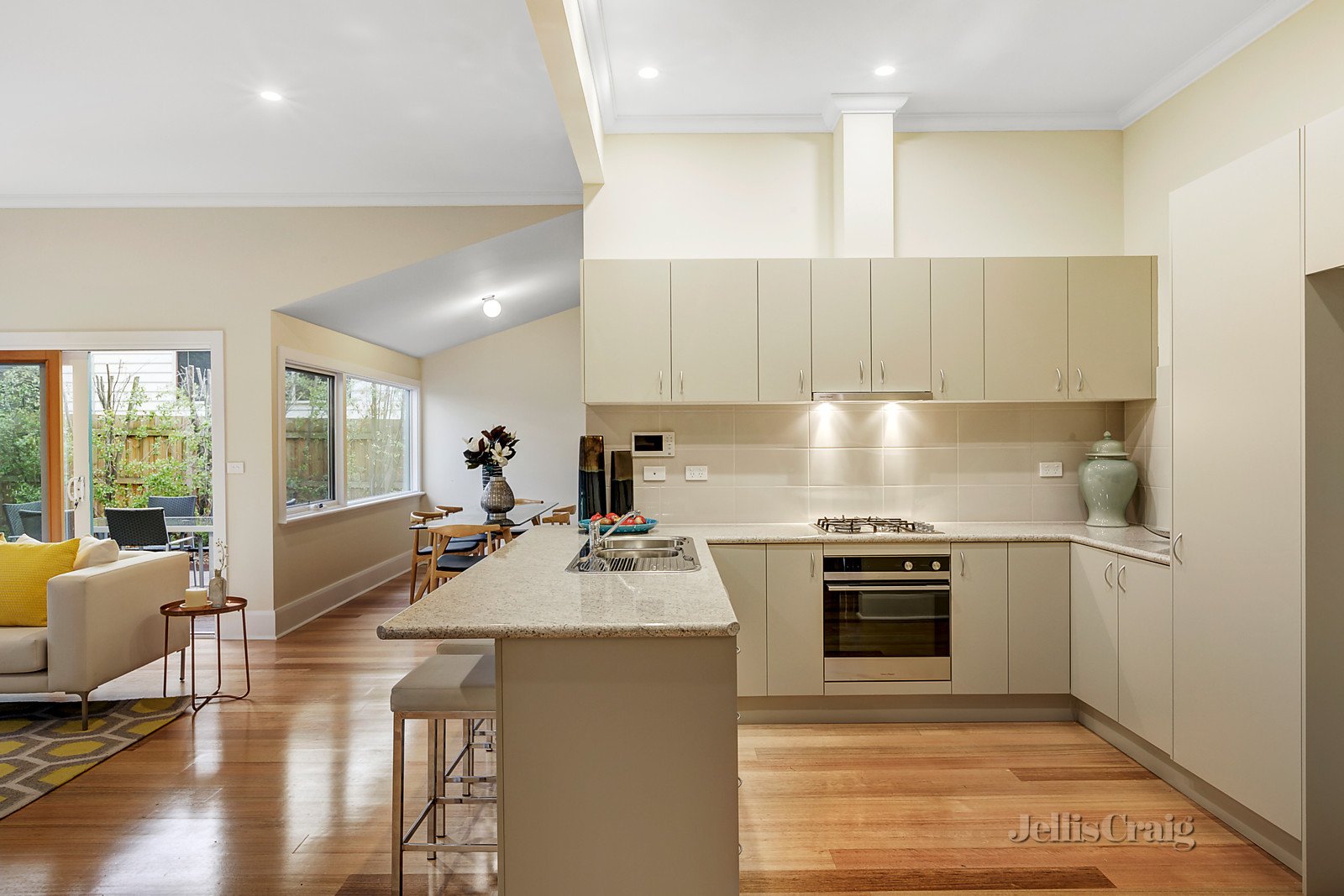 12 Fountaine Avenue, Malvern East image 3