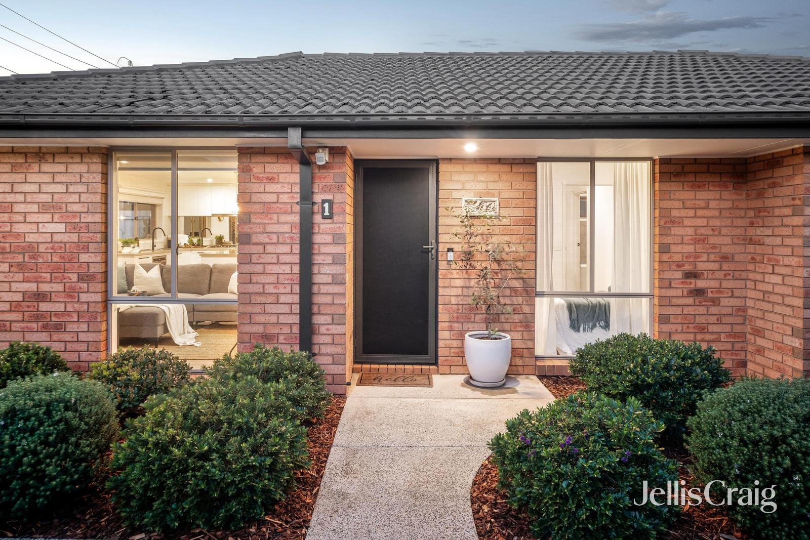 1/2 Fraser Avenue, Edithvale image 2