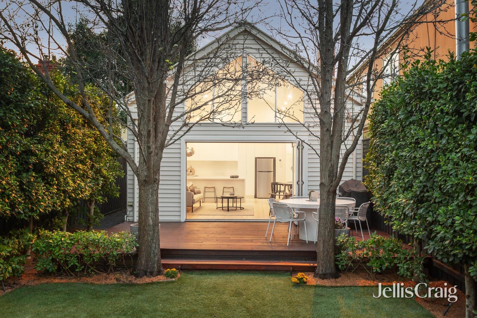 12 Gladstone Avenue, Armadale image 5
