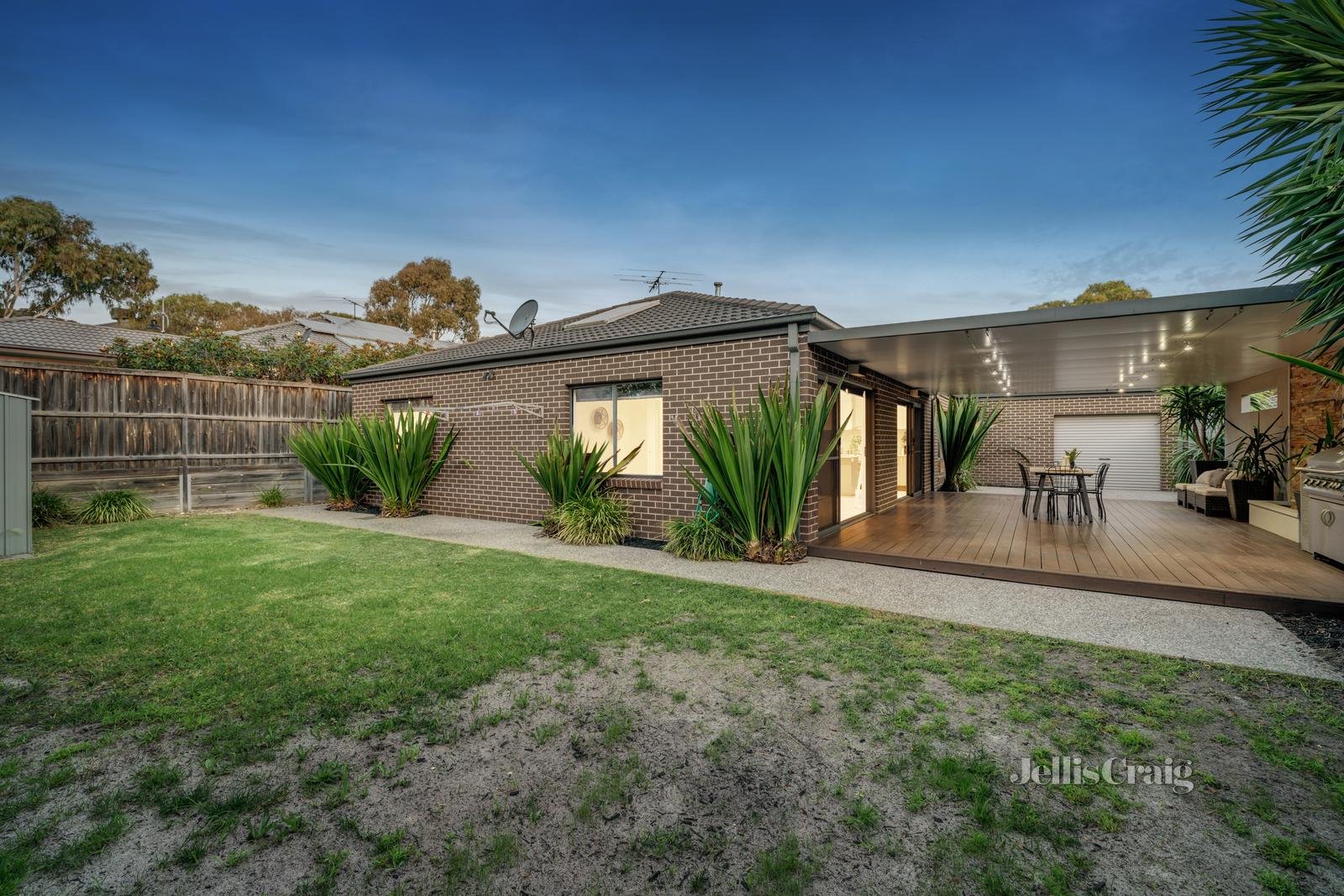 12 Glass Crescent, Doreen image 11