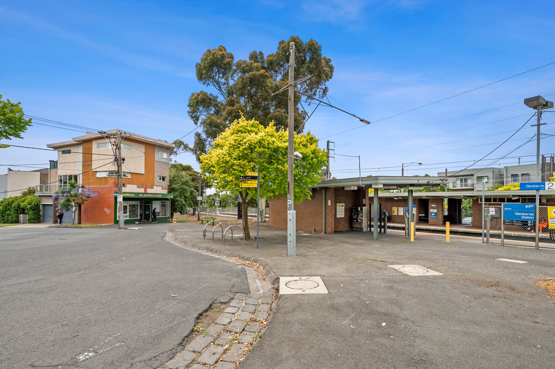 1/2 Glass Street, Essendon image 7