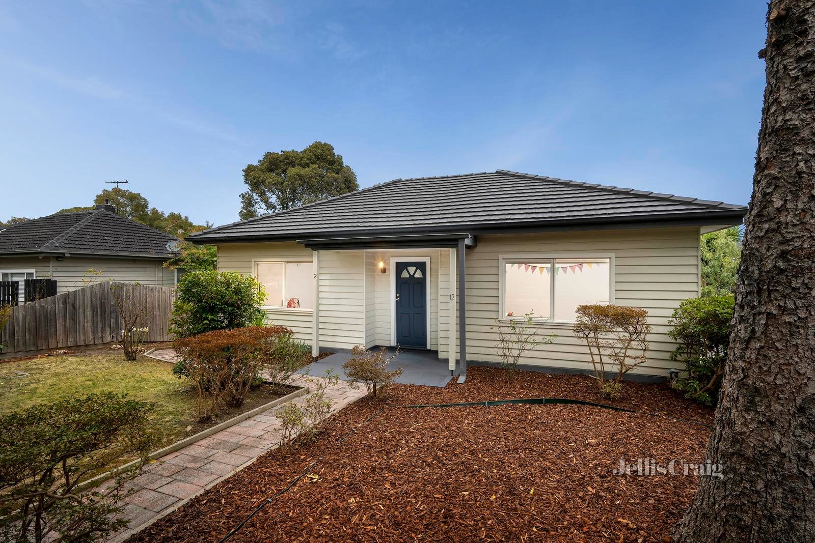 12 Glen Cairn Avenue, Ringwood image 1