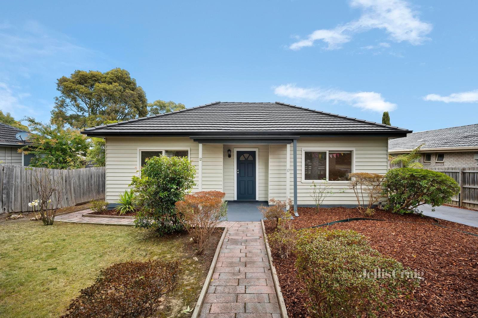 12 Glen Cairn Avenue, Ringwood image 2