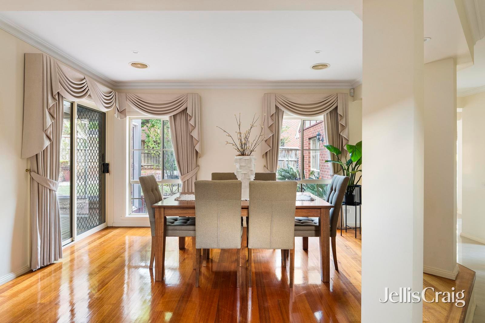 12 Gonella Crescent, Bundoora image 7