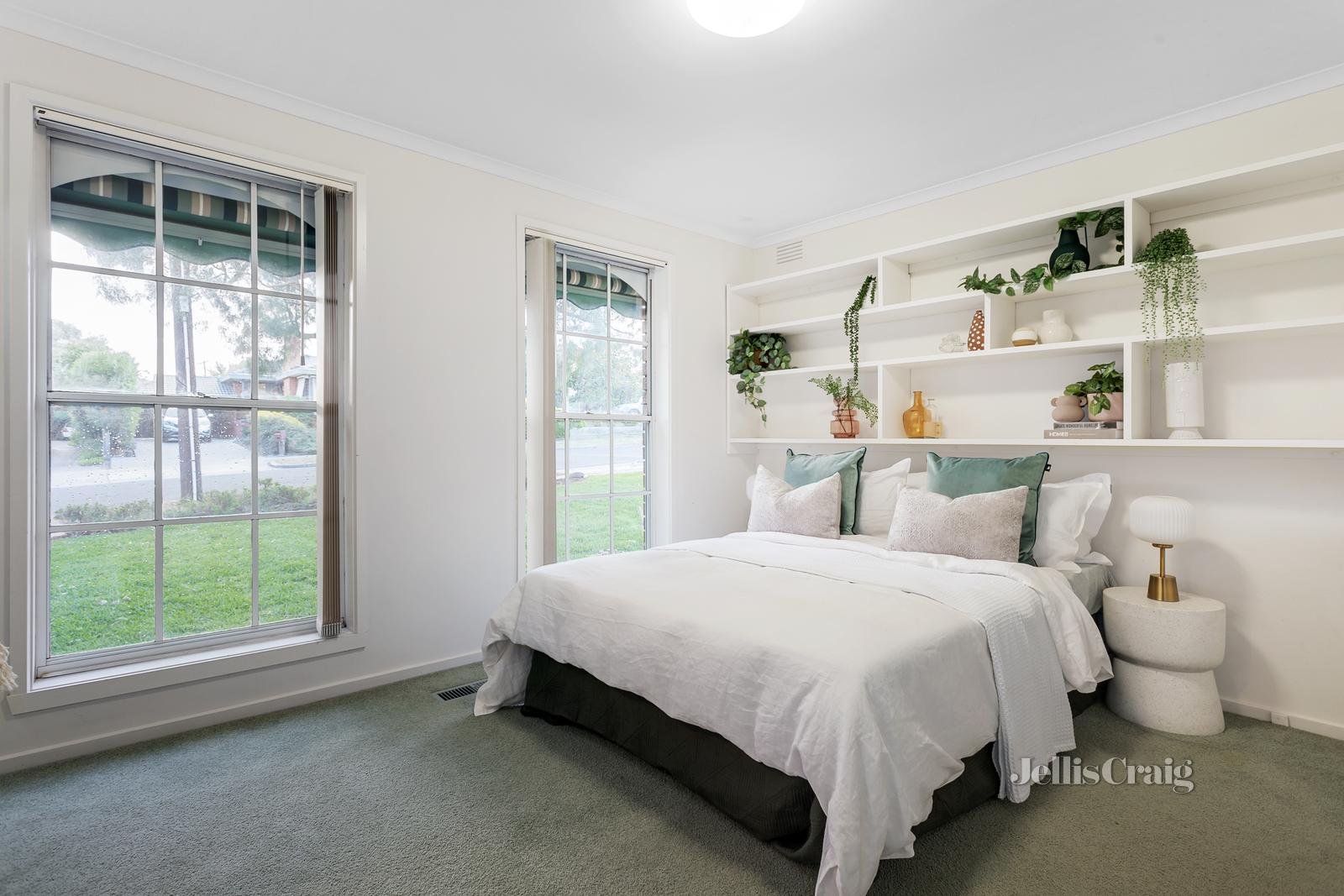 12 Goolgung Grove, Greensborough image 6