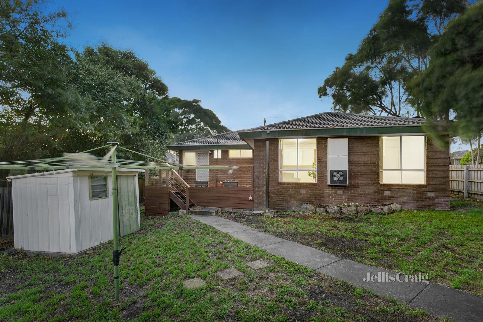 12 Goolgung Grove, Greensborough image 9