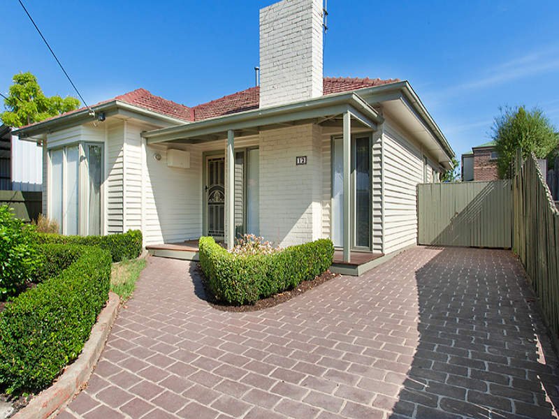 12 Gordon Parade, Yarraville image 2