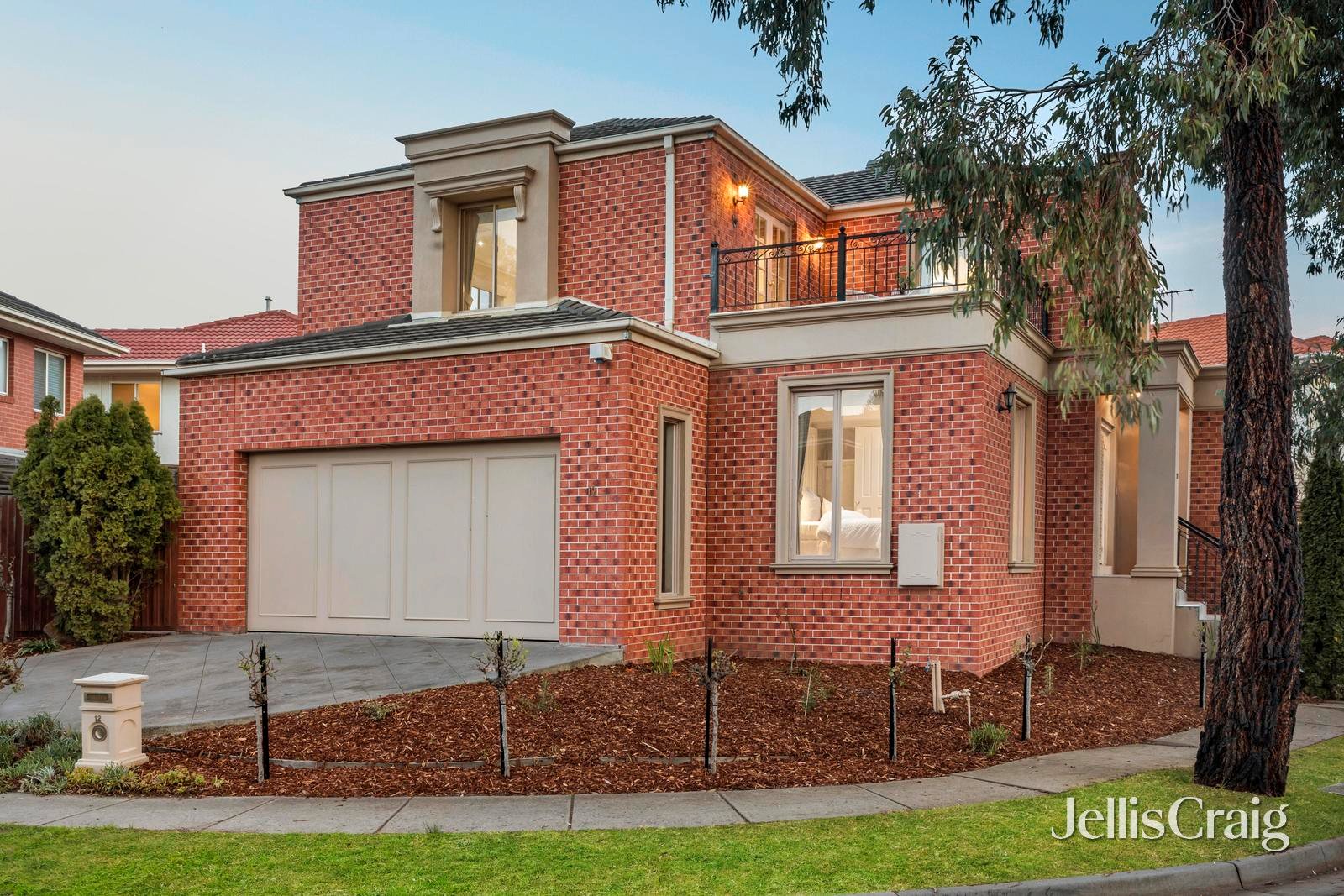 12 Governors Road, Coburg image 2