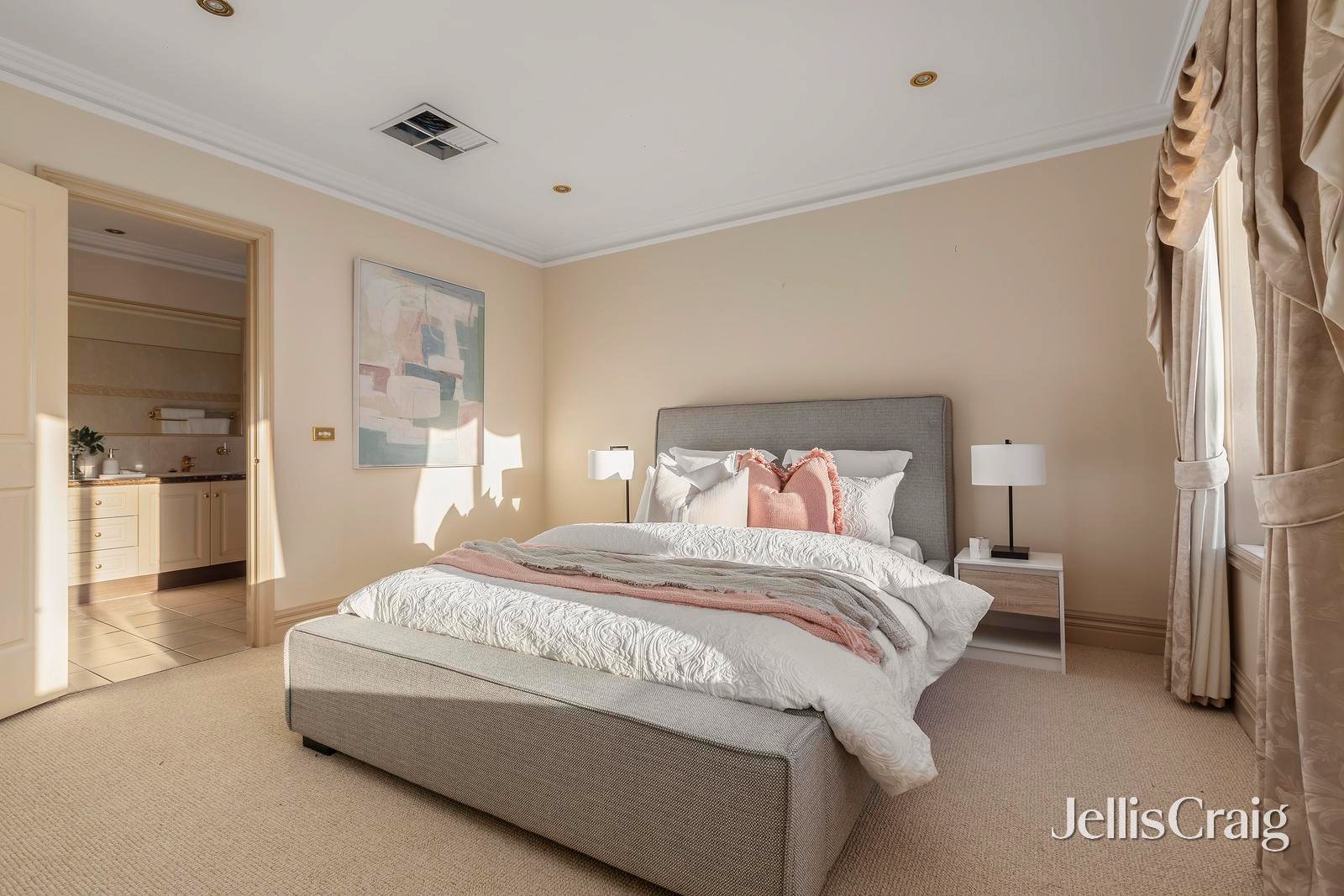 12 Governors Road, Coburg image 9