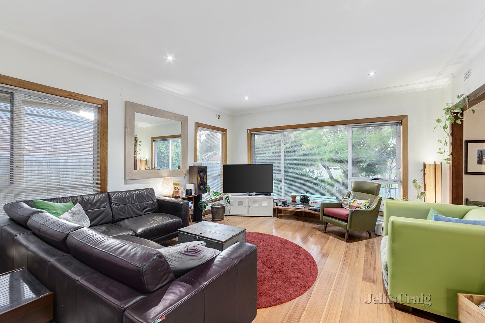 12 Gowrie Street, Bentleigh East image 2