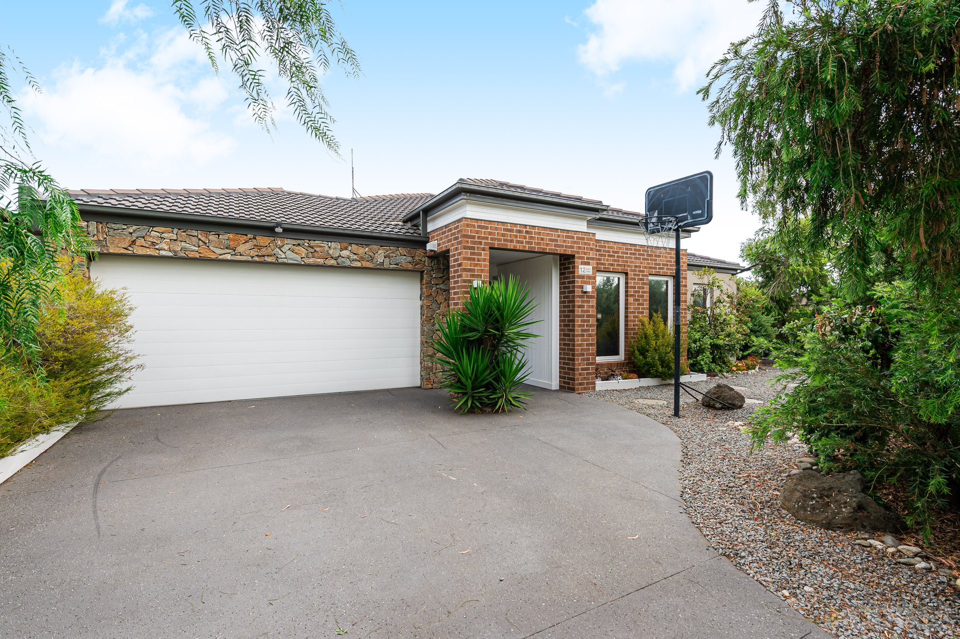 12 Grand Place Tarneit