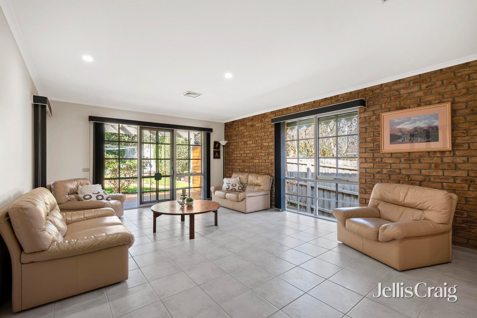 12 Great Oak Court, Mooroolbark image 5