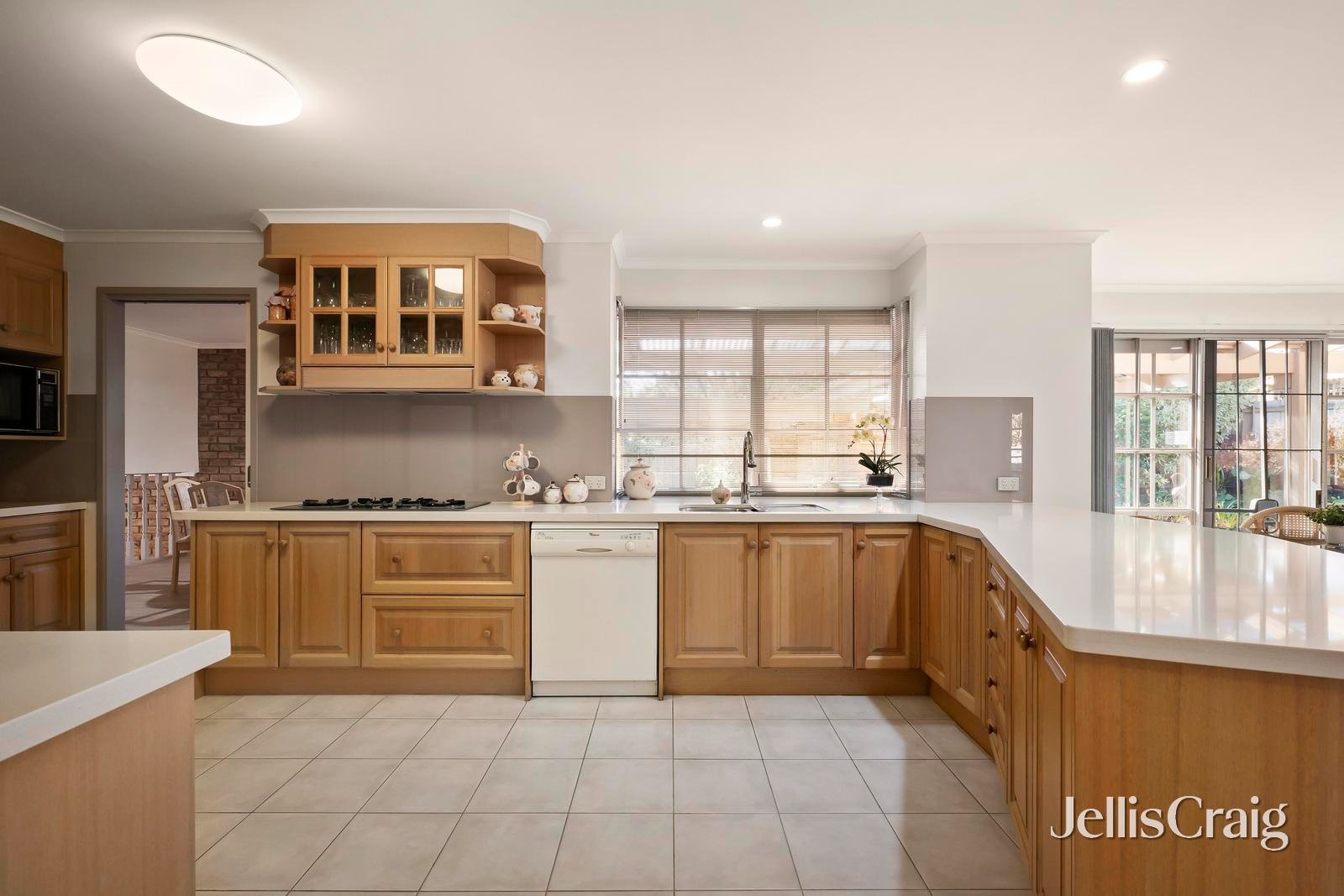 12 Great Oak Court, Mooroolbark image 6