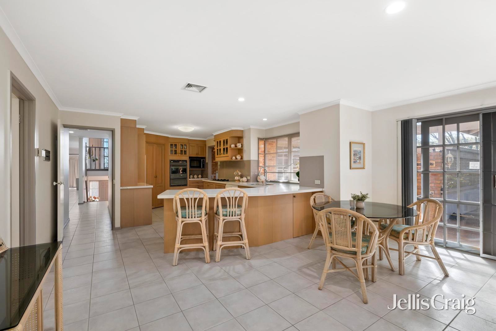 12 Great Oak Court, Mooroolbark image 7