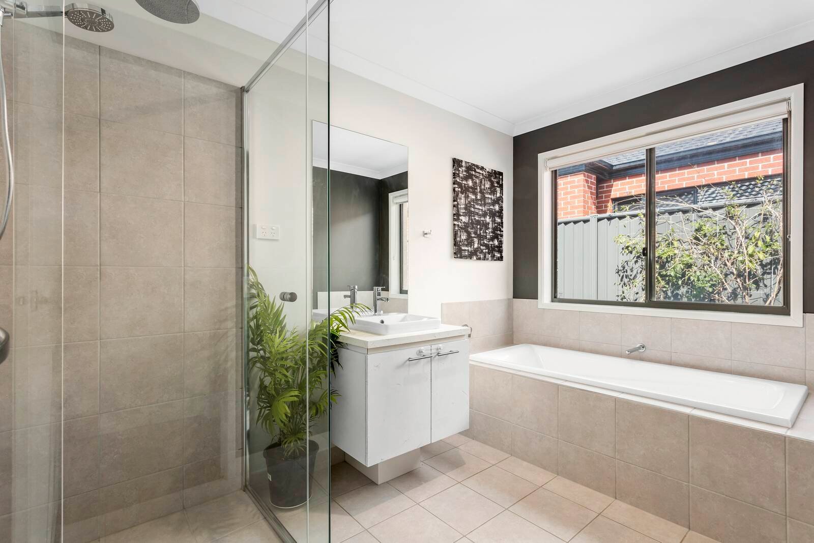 Property Gallery Thumbnail 8