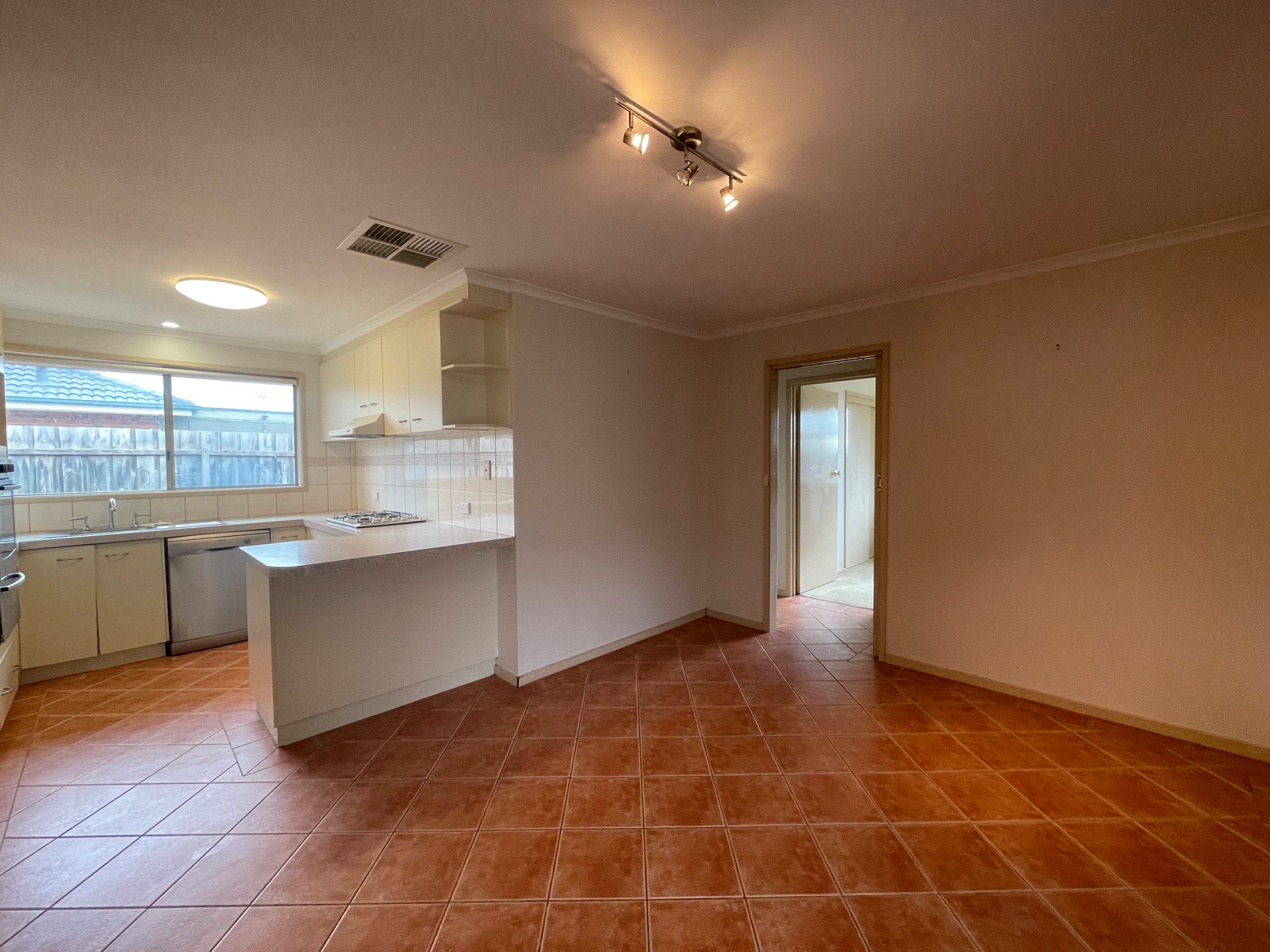 12 Greenville Drive, Grovedale image 9