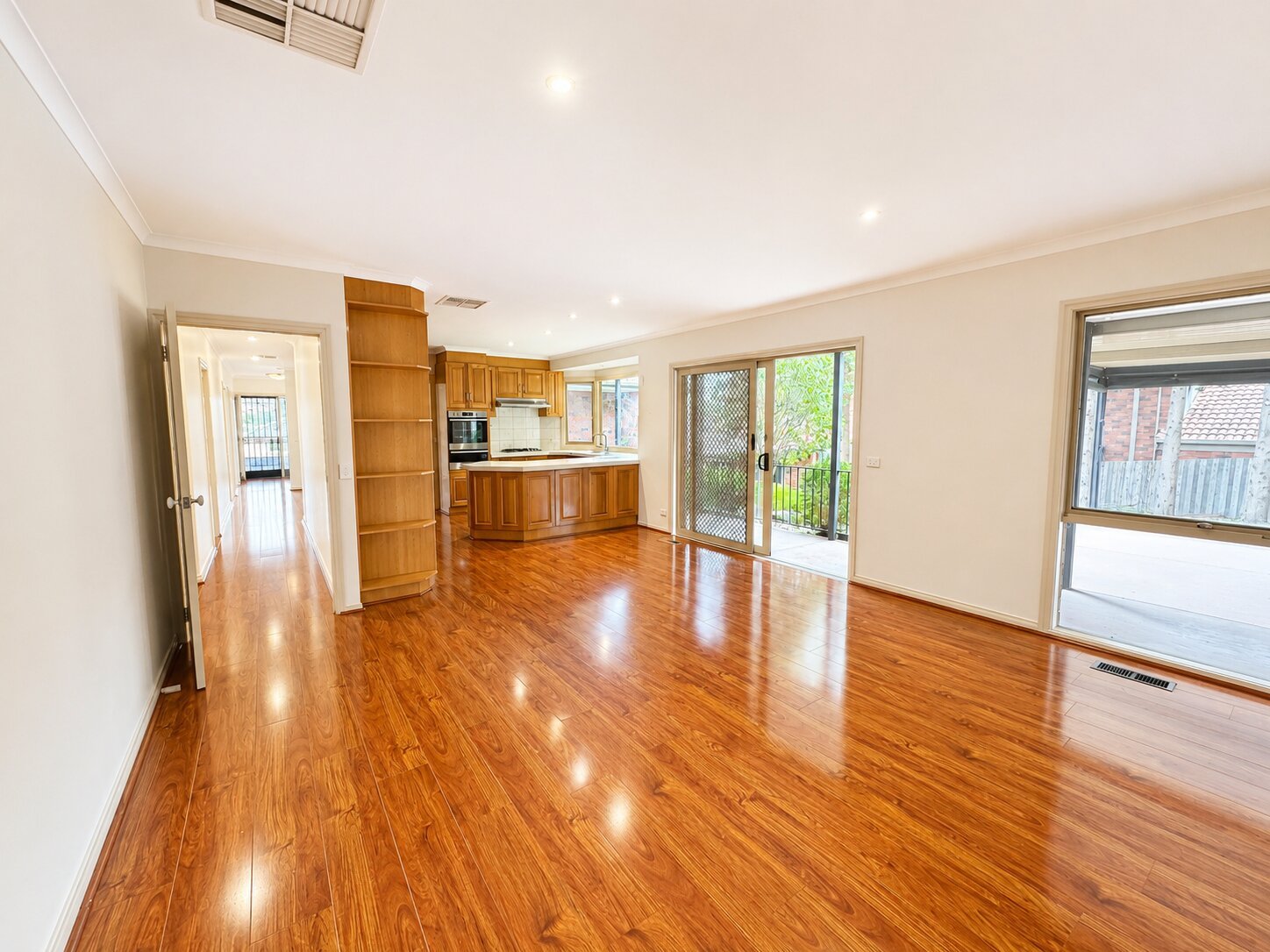 12 Hailey Court, Templestowe image 2