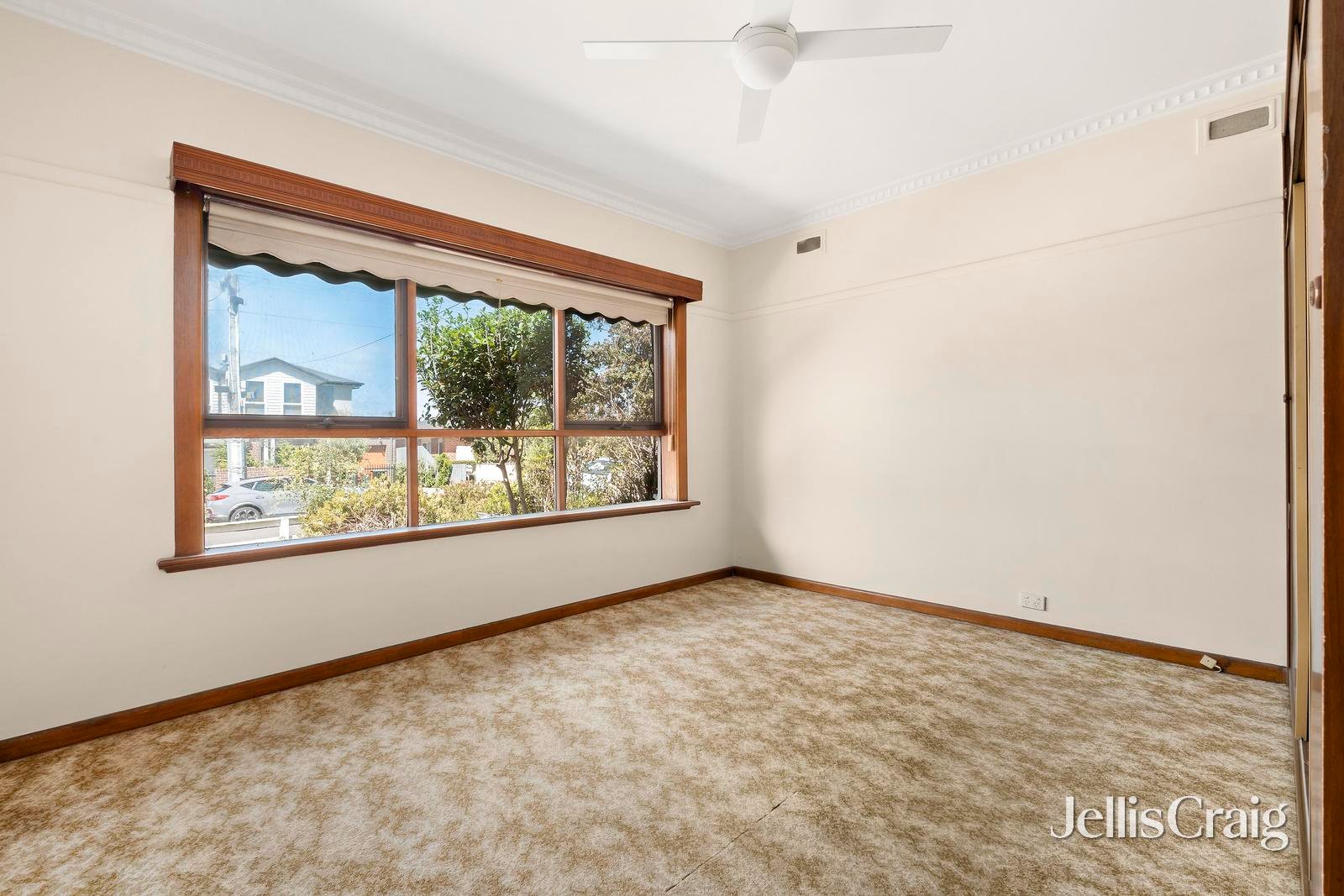 12 Haldane Road, Niddrie image 4