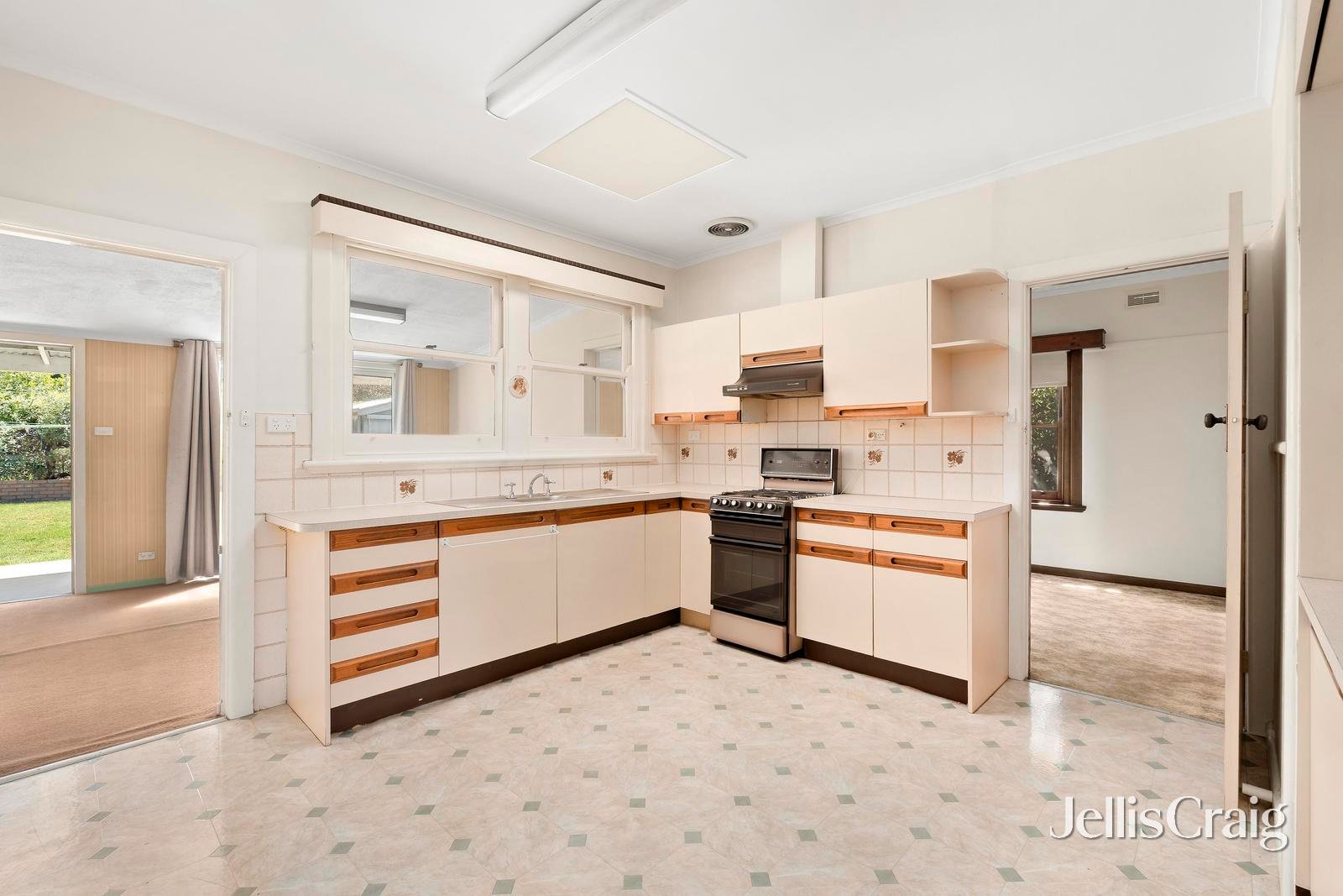 12 Haldane Road, Niddrie image 5