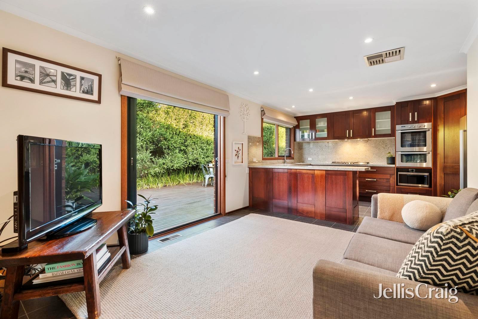 1/2 Hammence Street, Glen&nbsp;Waverley image 10