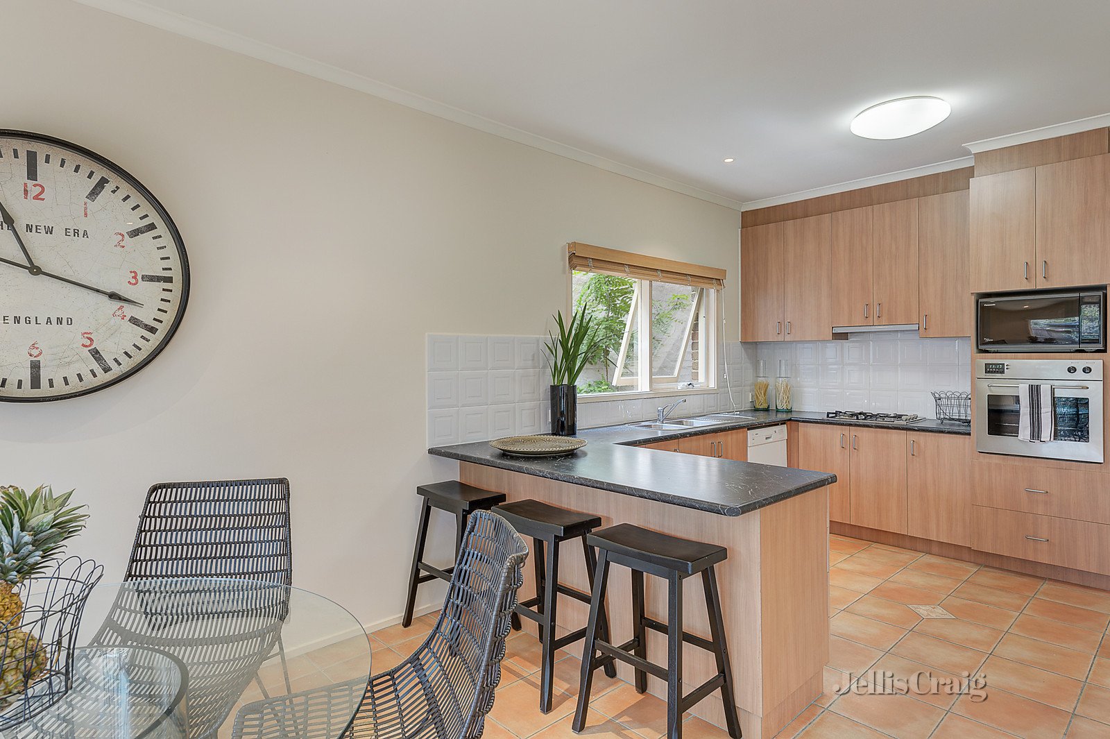 12 Hansen Close, Burwood image 5