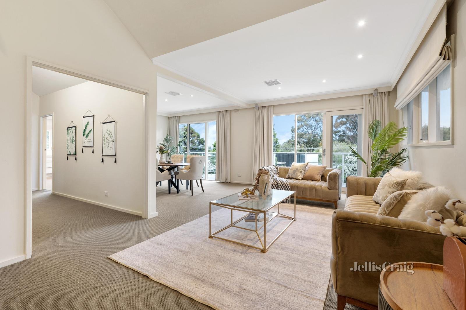 12 Hanwell Court, Glen Waverley image 6