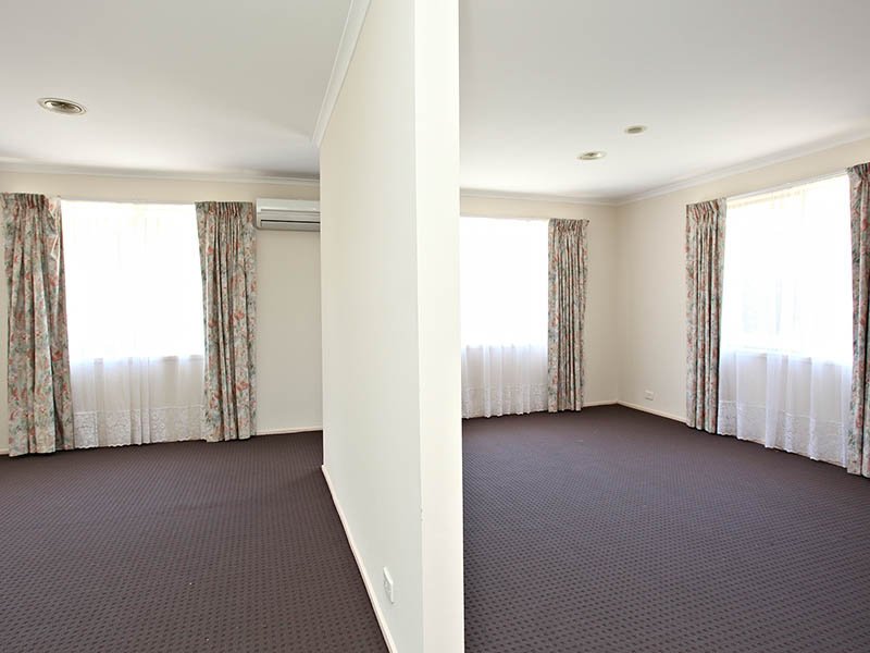 12 Happy Valley Court, Rowville image 7