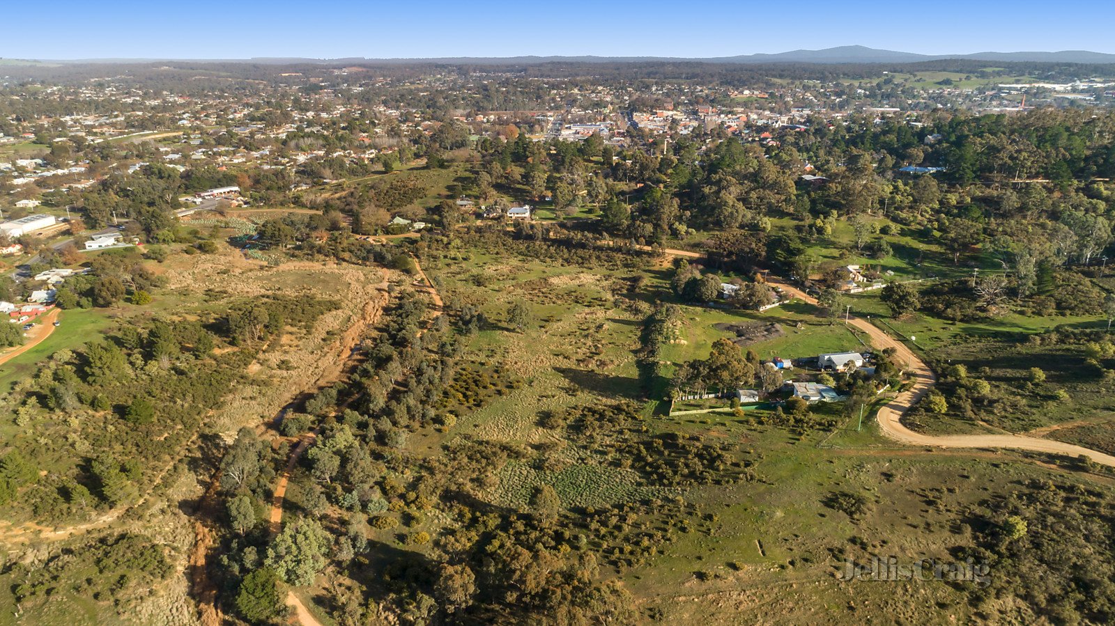 12 Happy Valley Road, Castlemaine image 2