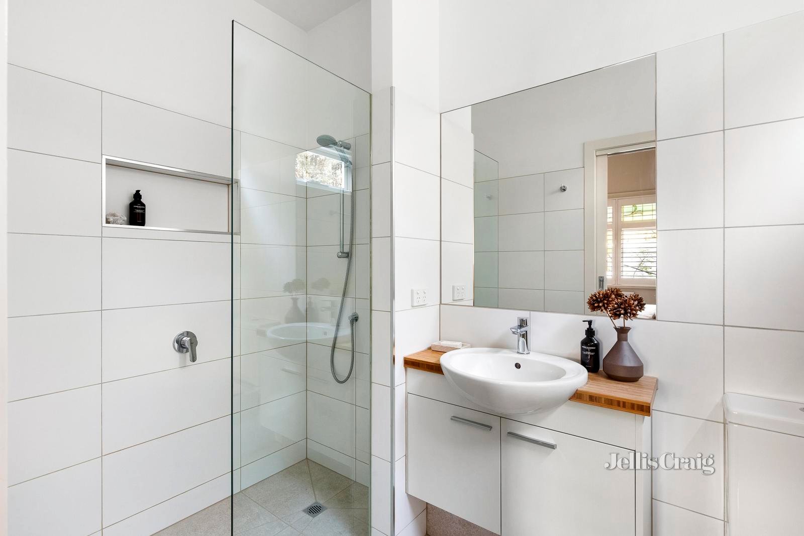 12 Harker Street, Alphington image 16