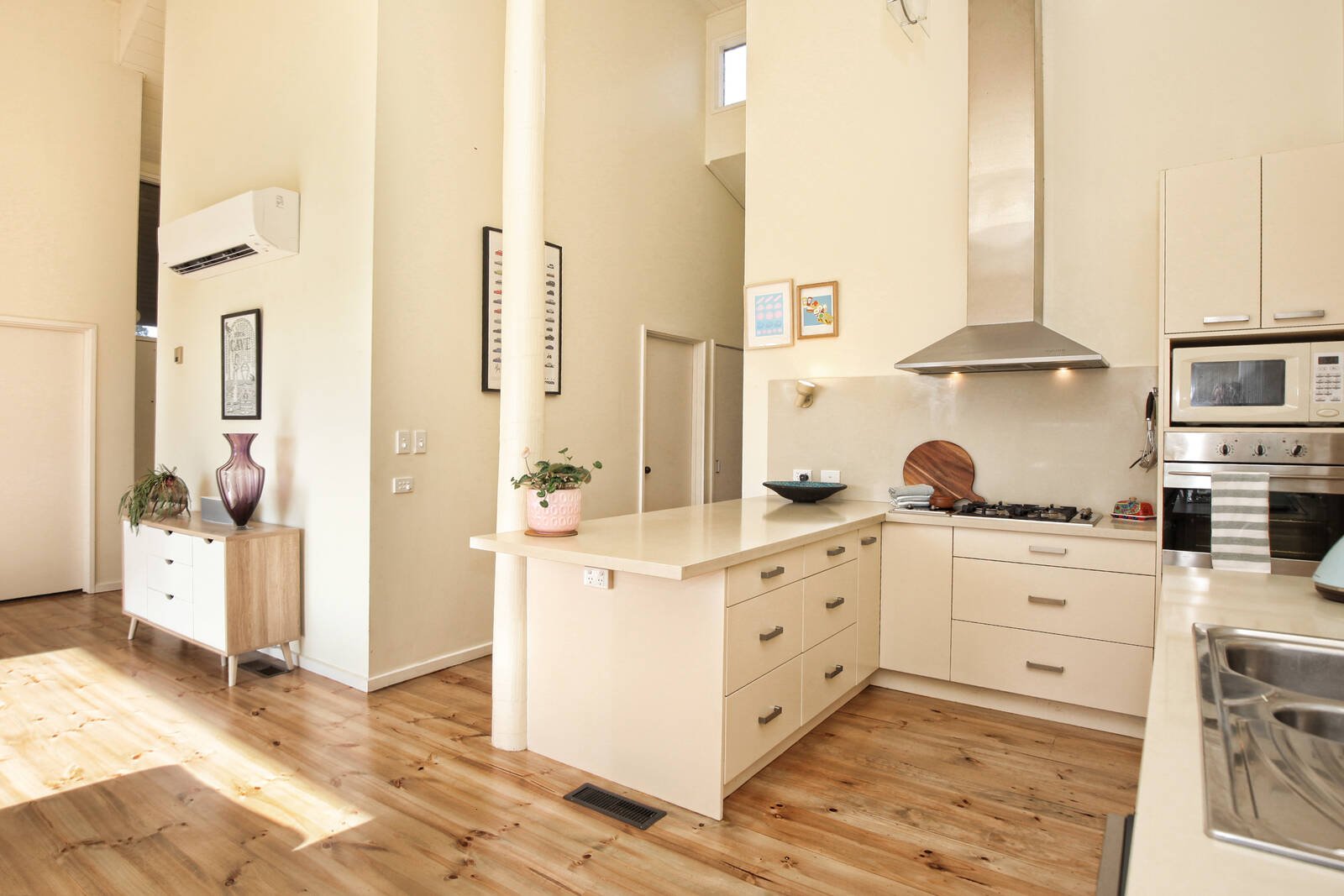 Property Gallery Thumbnail 3
