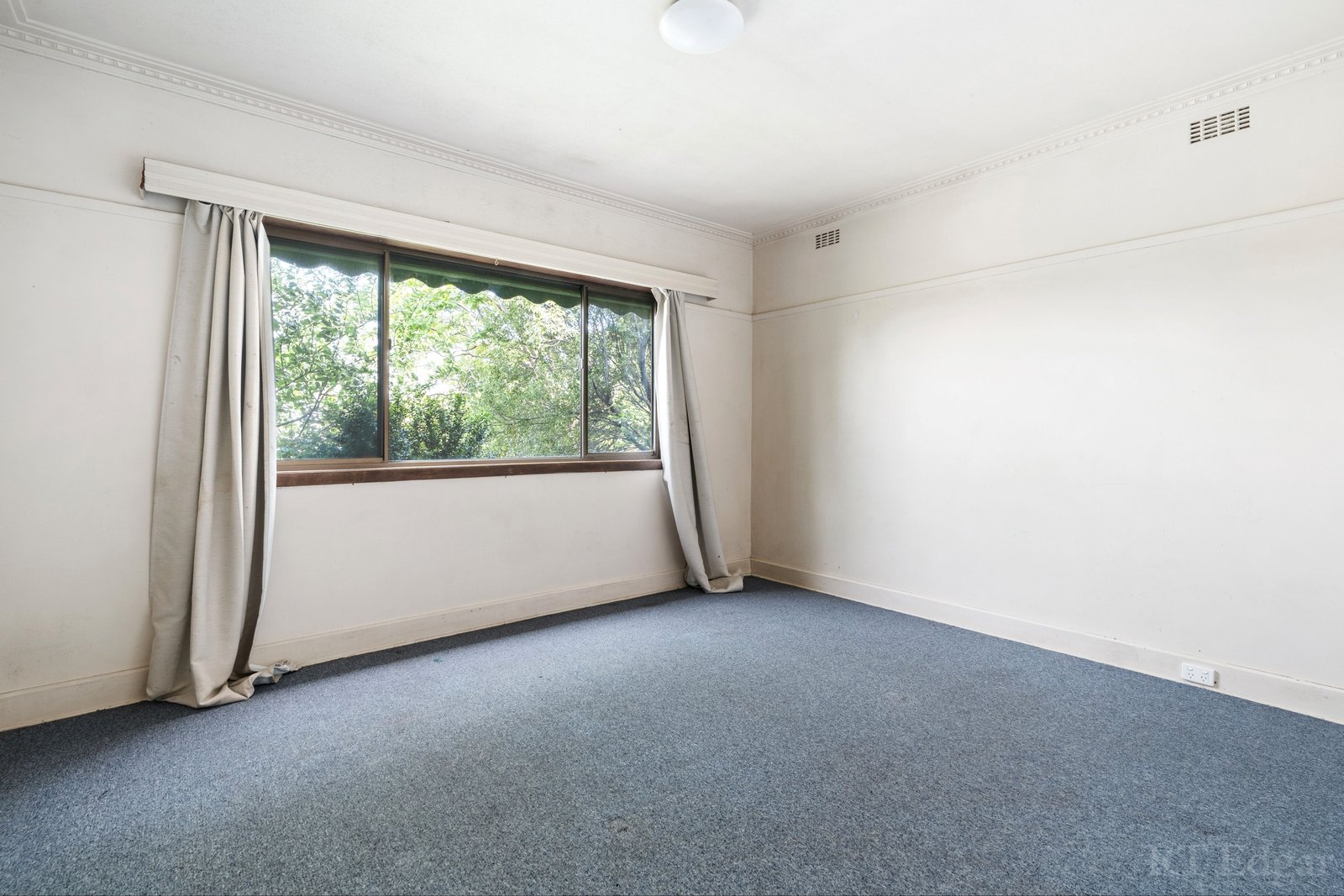 Property Gallery Thumbnail 7