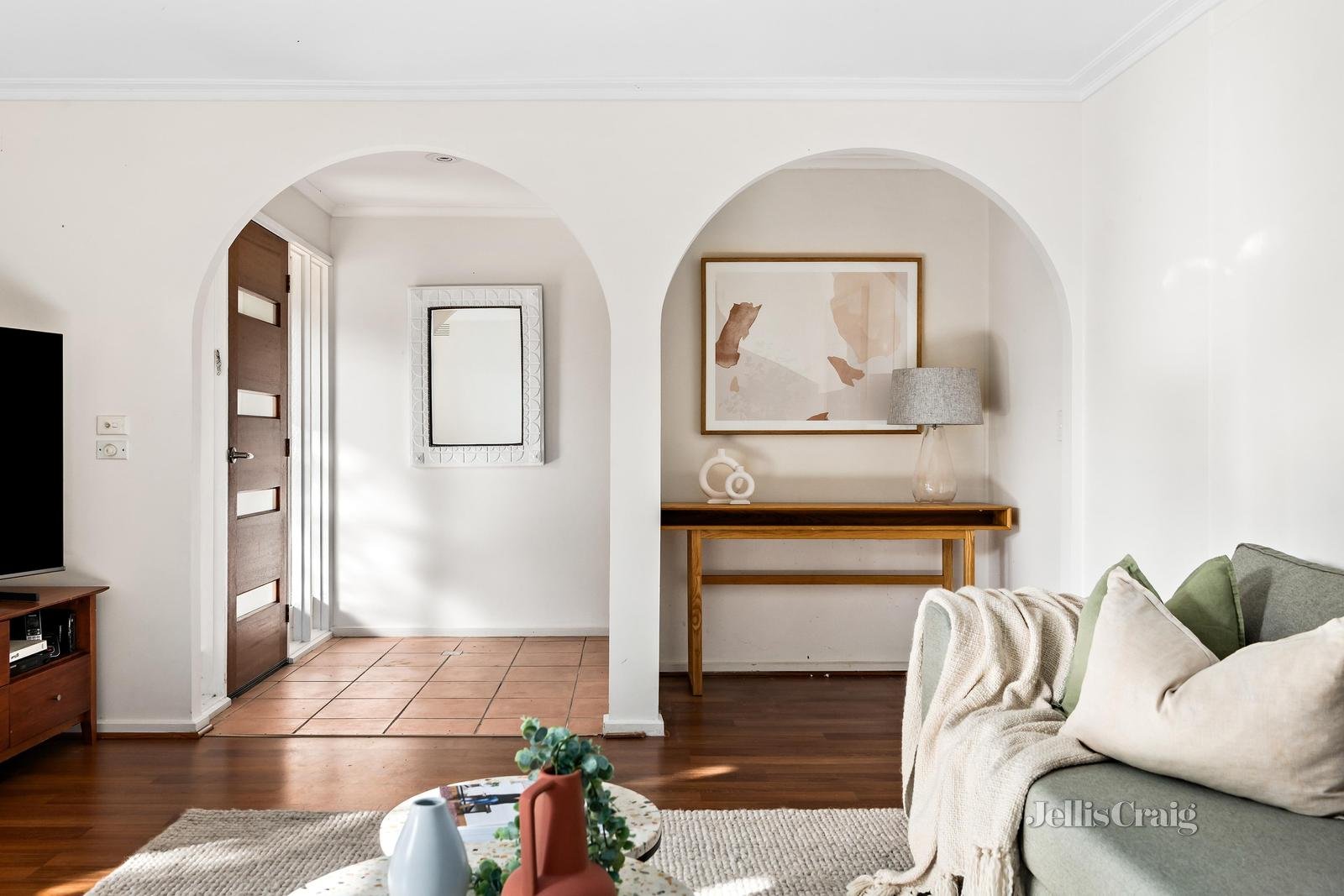 12 Hibiscus Avenue, Cheltenham image 3