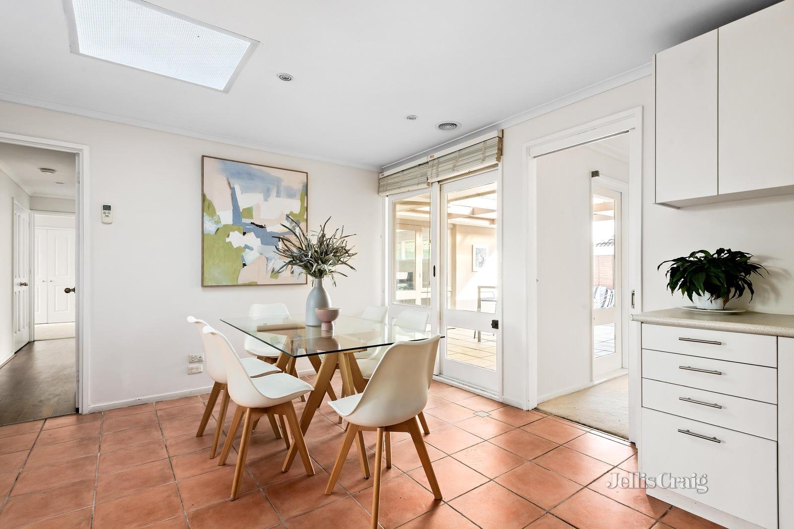 12 Hibiscus Avenue, Cheltenham image 6
