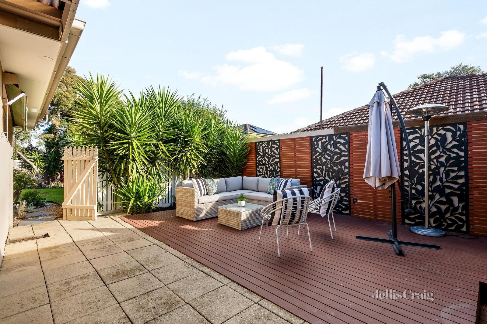 12 Hibiscus Avenue, Cheltenham image 16