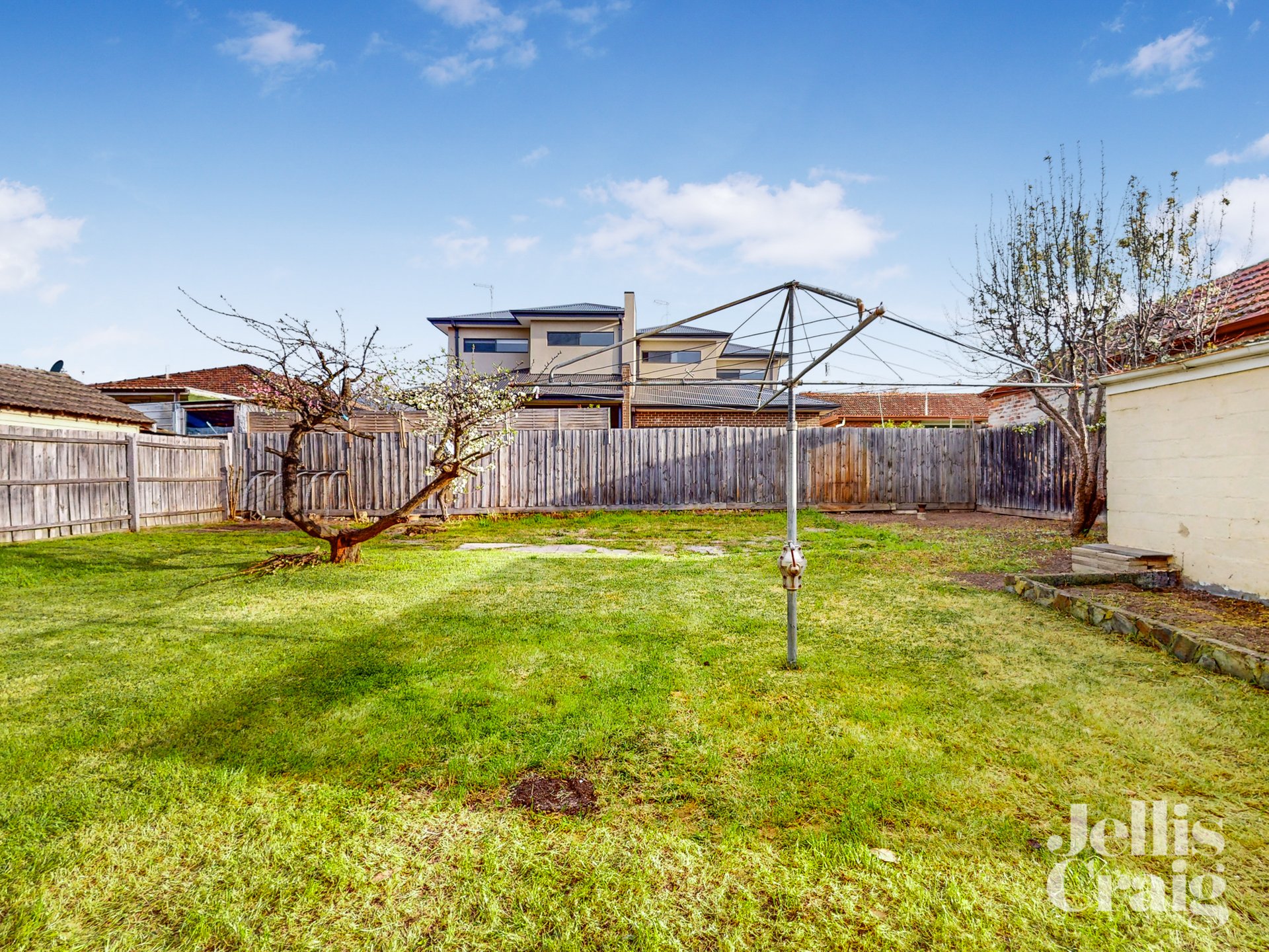 12 Higgins Road, Bentleigh image 8