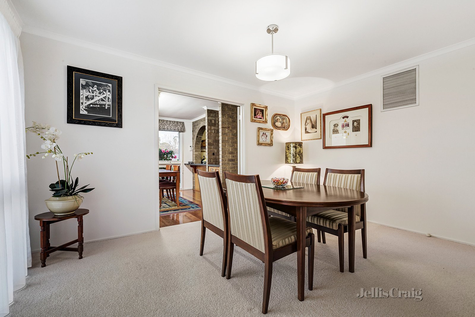 12 Hill View Parade, Templestowe Lower image 6